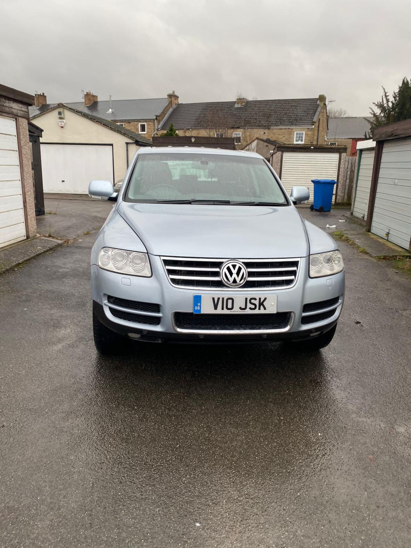 2003/53 REG VOLKSWAGEN TOUAREG V10 TDI AUTO 5.0 DIESEL, SHOWING 2 FORMER KEEPERS *NO VAT* - Image 2 of 9