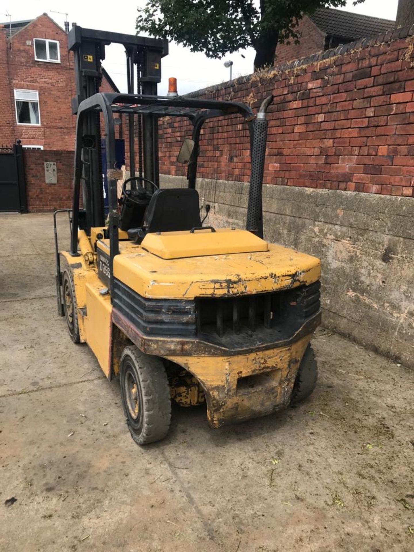 DAEWOO/CAT 3.5 TON FORKLIFT MODEL D35S COMPLETE WITH PERKINS DIESEL ENGINE, DUPLEX MAST, SIDE SHIFT - Image 5 of 10