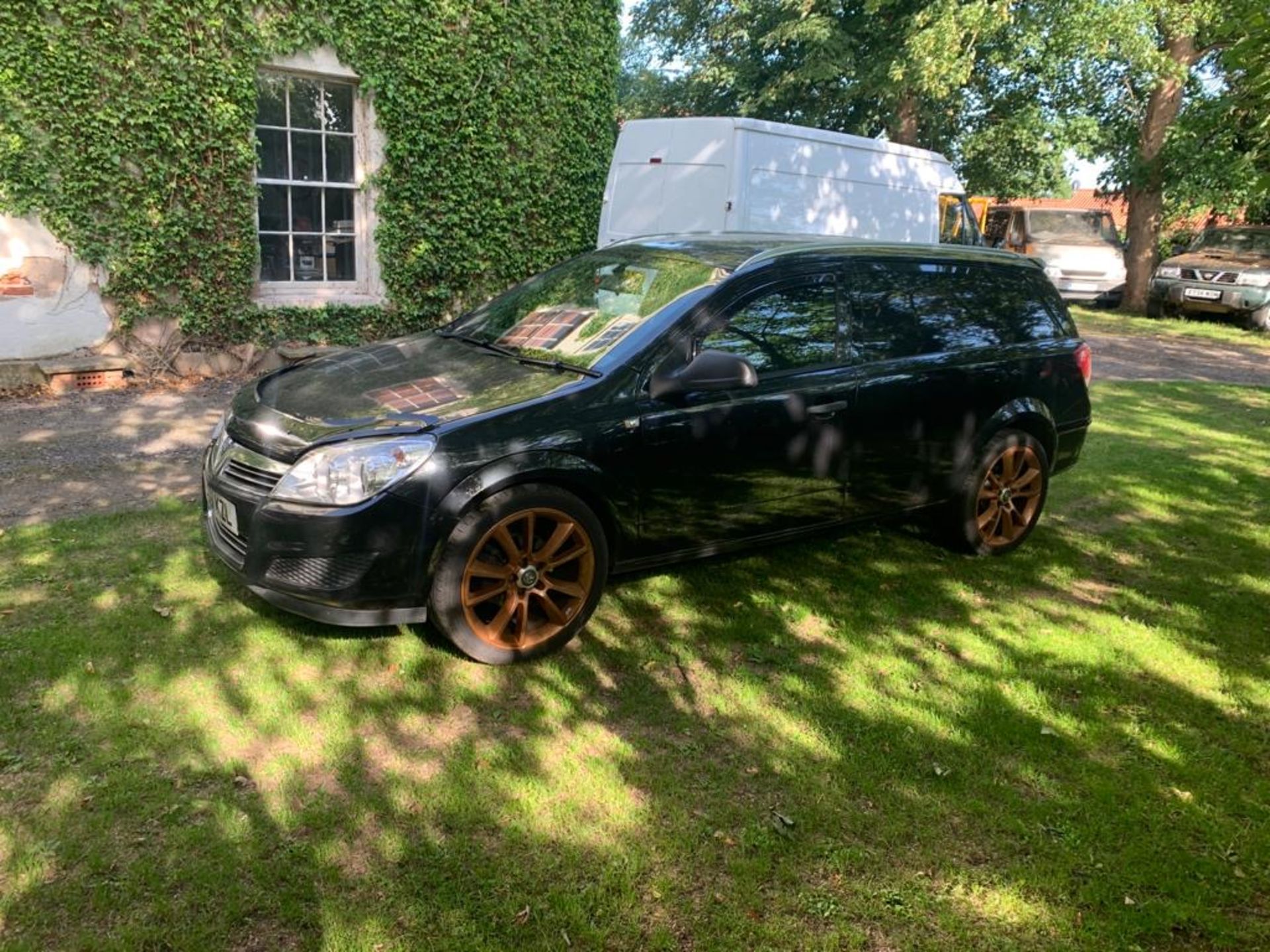 2011/61 REG VAUXHALL ASTRA CLUB ECOFLEX BLACK 1.7 DIESEL CAR / VAN, SHOWING 1 FORMER KEEPER *NO VAT*