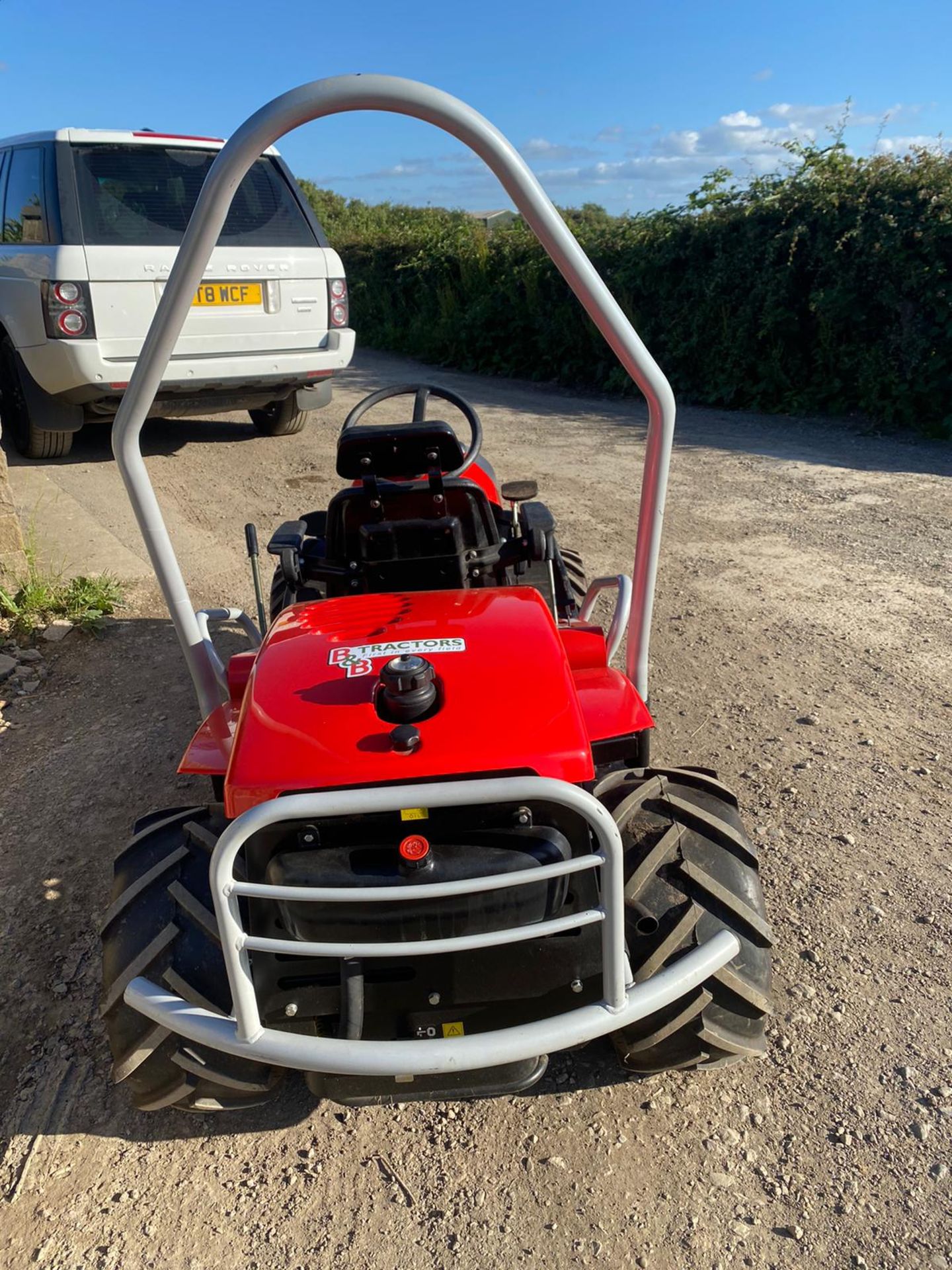 AGS CROSS JET 4-WHEEL-DRIVE BANK MOWER, 23HP ENGINE BRIGGS AND STRATTON ENGINE, RUNS, WORKS, CUTS - Image 3 of 9