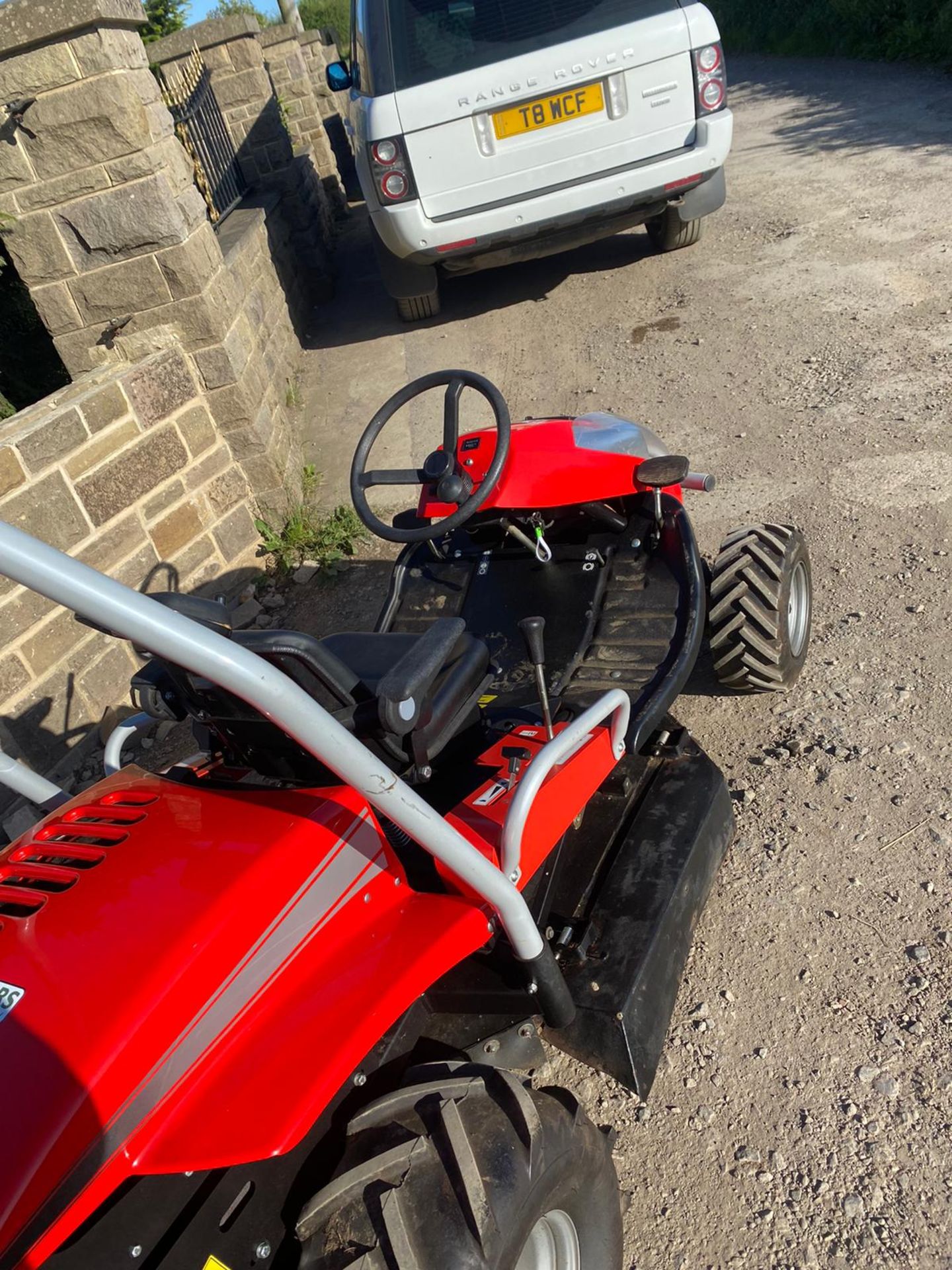 AGS CROSS JET 4-WHEEL-DRIVE BANK MOWER, 23HP ENGINE BRIGGS AND STRATTON ENGINE, RUNS, WORKS, CUTS - Image 5 of 9