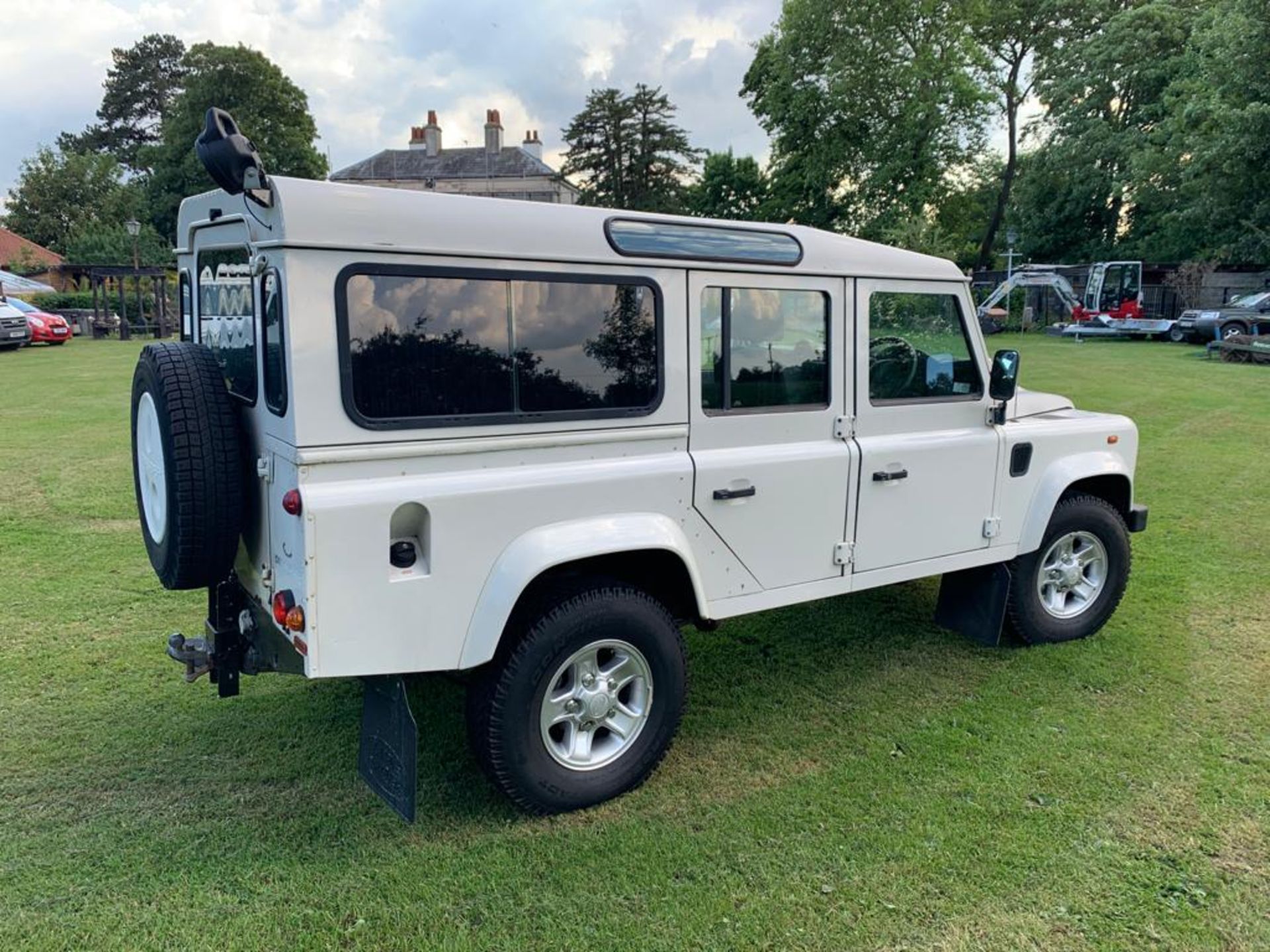 2008/58 REG LAND ROVER 110 LWB DEFENDER COUNTY STATION WAGON 2.4 DIESEL 120BHP OWNED BY BT OPENREACH - Image 11 of 29