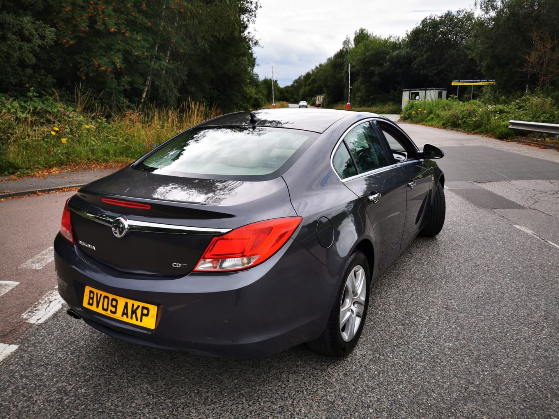 2009/09 REG VAUXHALL INSIGNIA ELITE NAV CDTI 2.0 DIESEL AUTO 4 DOOR SALOON, SHOWING 3 FORMER KEEPERS - Image 6 of 17