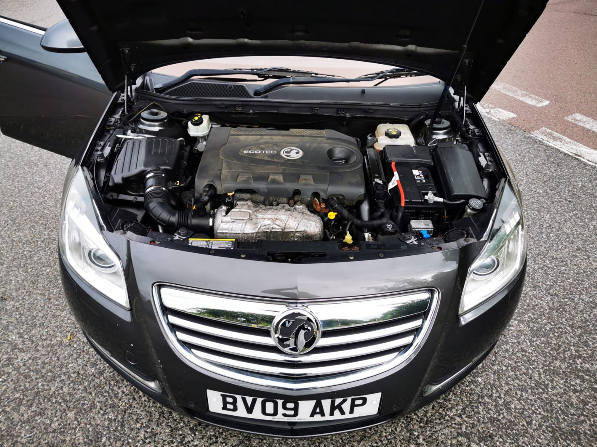 2009/09 REG VAUXHALL INSIGNIA ELITE NAV CDTI 2.0 DIESEL AUTO 4 DOOR SALOON, SHOWING 3 FORMER KEEPERS - Image 8 of 17