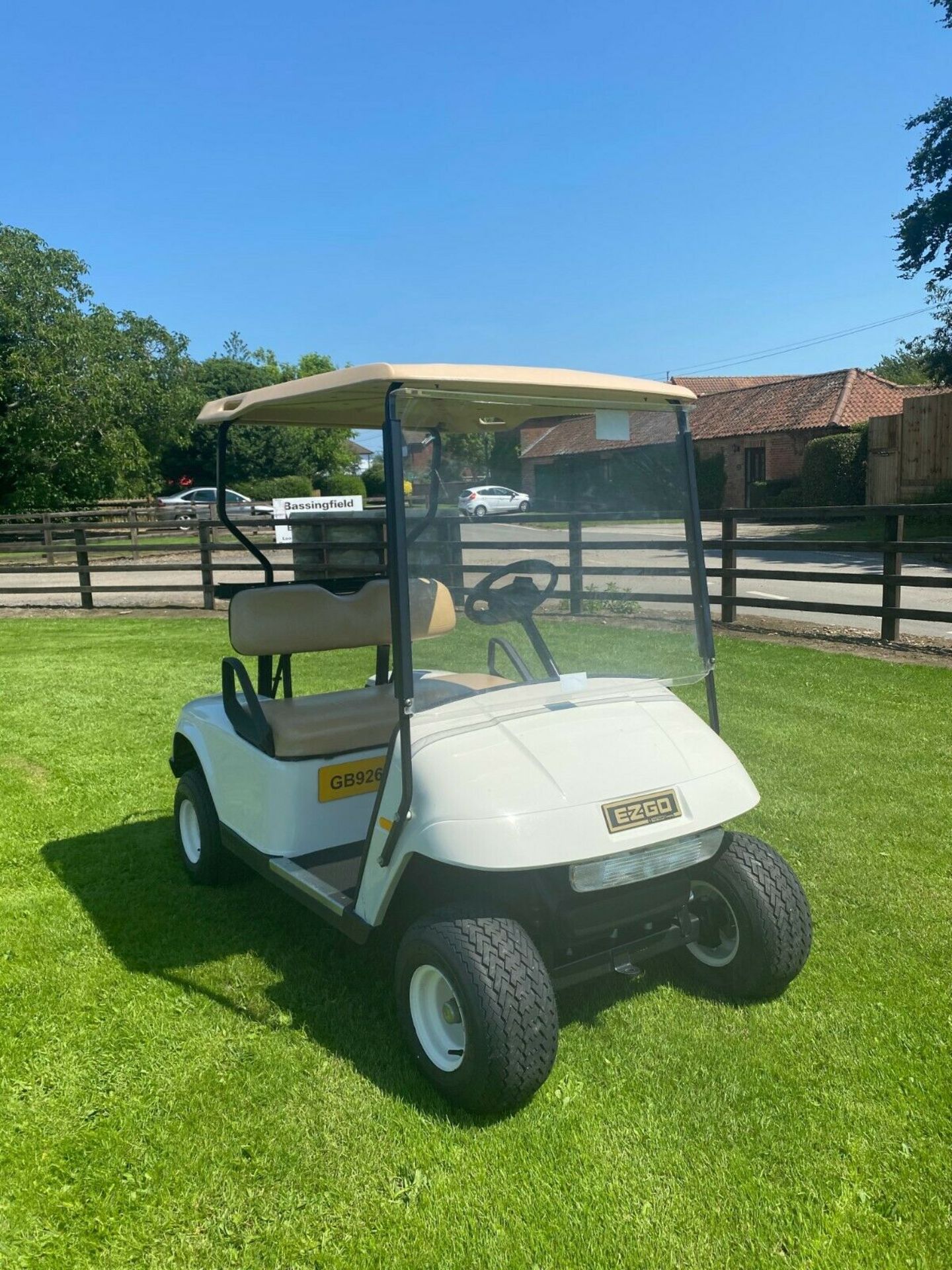 EZGO GOLF BUGGY, PETROL, A LOVELY CLEAN MACHINE *PLUS VAT* - Image 2 of 9