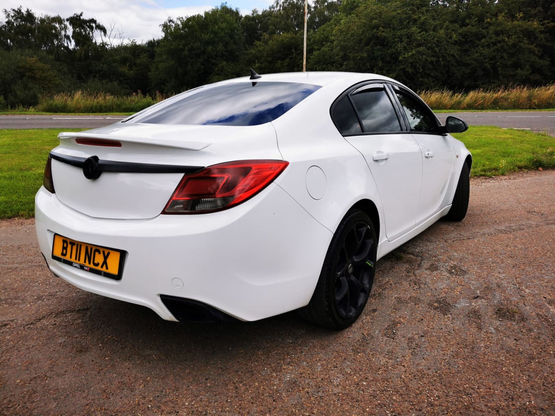 2011/11 REG VAUXHALL INSIGNIA VXR NAV TURBO 4X4 2.8 PETROL 4 DOOR SALOON, SHOWING 4 FORMER KEEPERS - Image 8 of 22