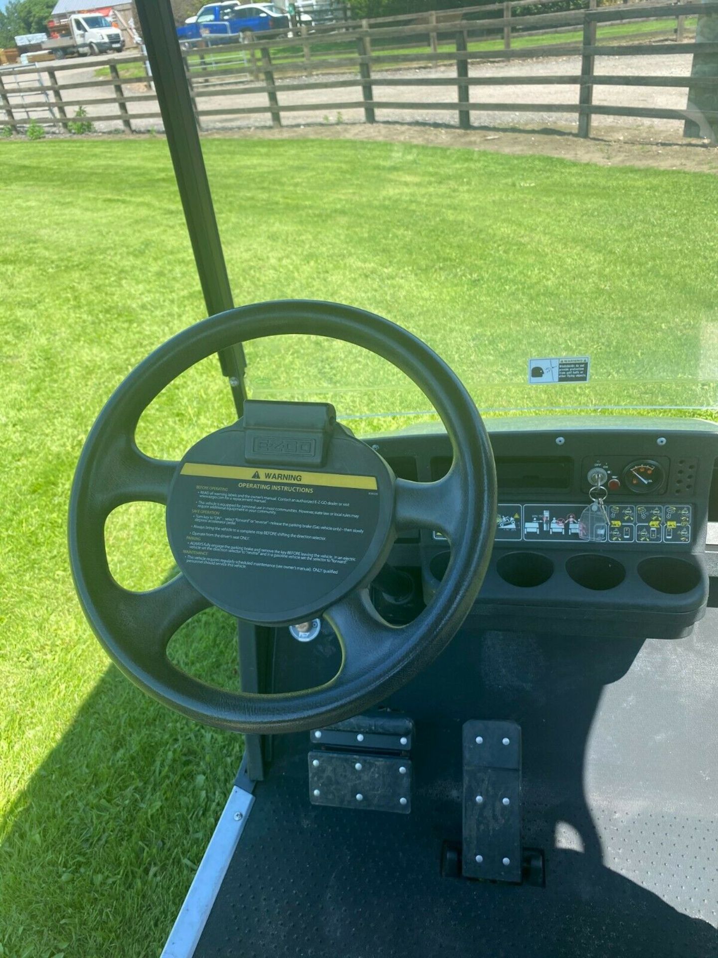 EZGO GOLF BUGGY, PETROL, A LOVELY CLEAN MACHINE *PLUS VAT* - Image 8 of 9