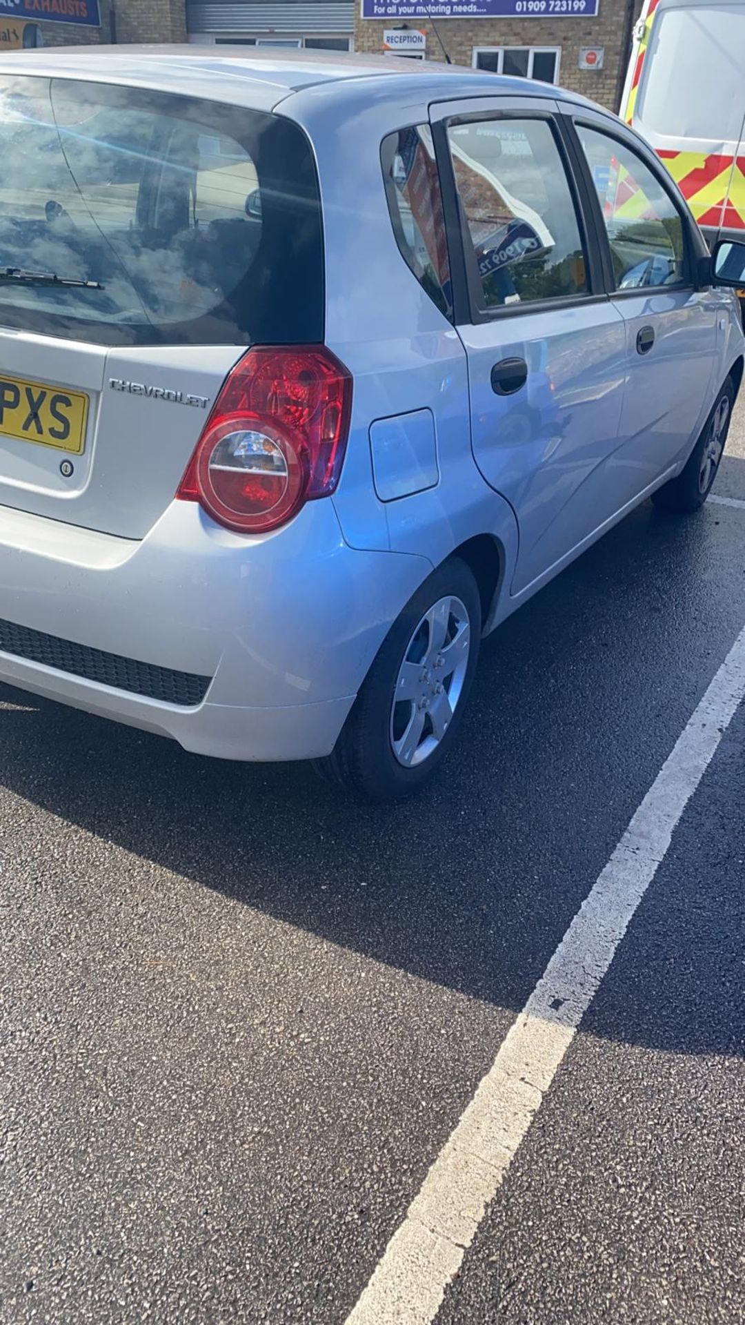 2009/09 REG CHEVROLET AVEO S 1.2 PETROL SILVER 5 DOOR HATCHBACK, SHOWING 3 FORMER KEEPERS *NO VAT* - Image 6 of 9