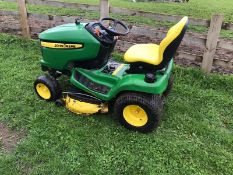 JOHN DEERE X320 RIDE ON LAWN MOWER, C/W 42" MID MOUNTED DECK, YEAR 2013, WORKING HOURS 1237