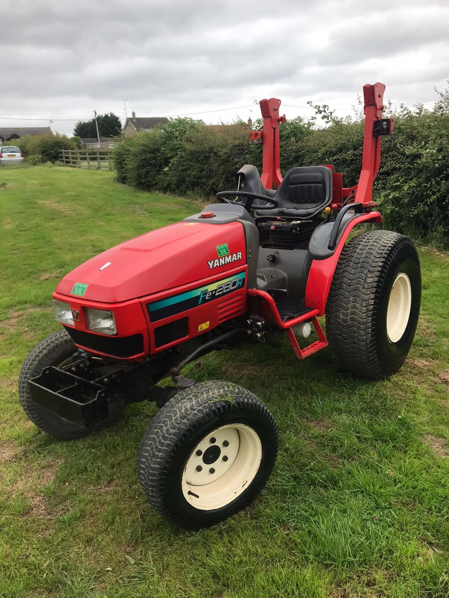 YANMAR FE280H COMPACT TRACTOR, RUNS AND DRIVES, 28HP, SHOWING 715 HOURS *PLUS VAT* - Image 2 of 5