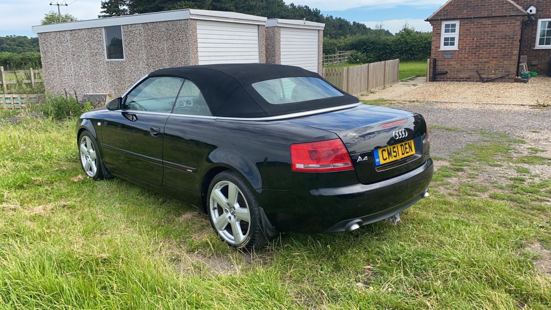 2008/08 REG AUDI A4 S LINE TDI 140 2.0 DIESEL BLACK CONVERTIBLE, SHOWING 3 FORMER KEEPERS *NO VAT* - Image 2 of 12