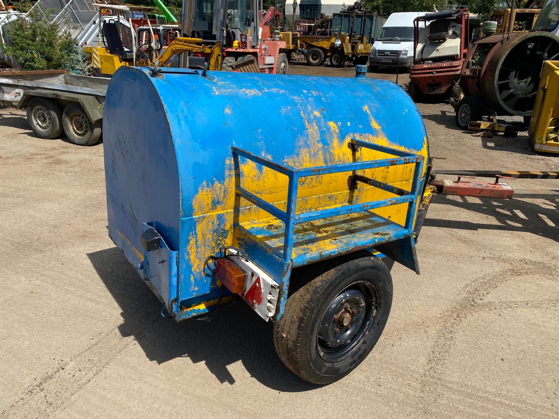 SITE TOW WATER BOWSER *PLUS VAT* - Image 3 of 4