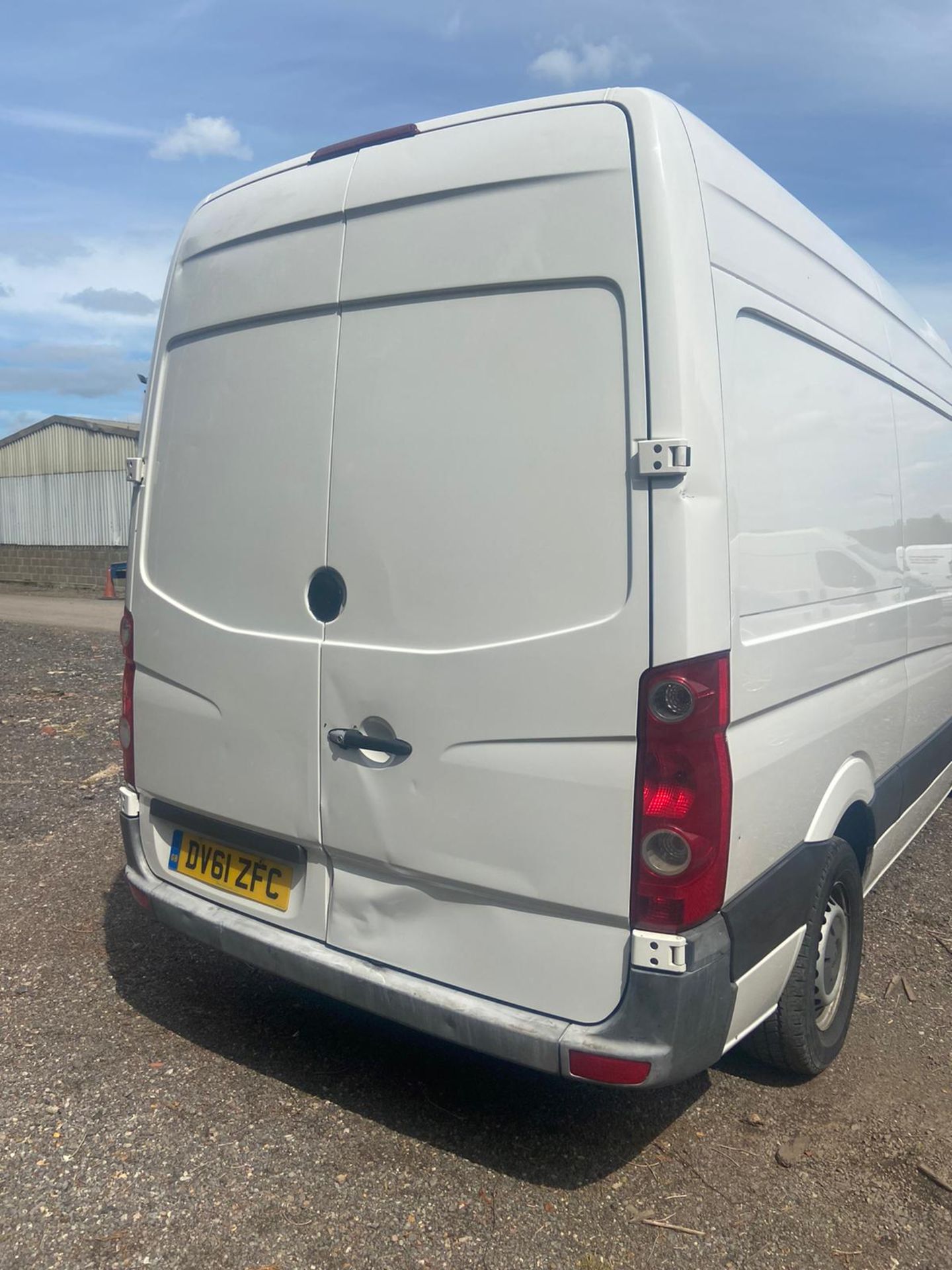 2011/61 REG VOLKSWAGEN CRAFTER CR35 TDI 2.0 DIESEL PANEL VAN 110HP, SHOWING 2 FORMER KEEPERS *NO VAT - Image 4 of 11