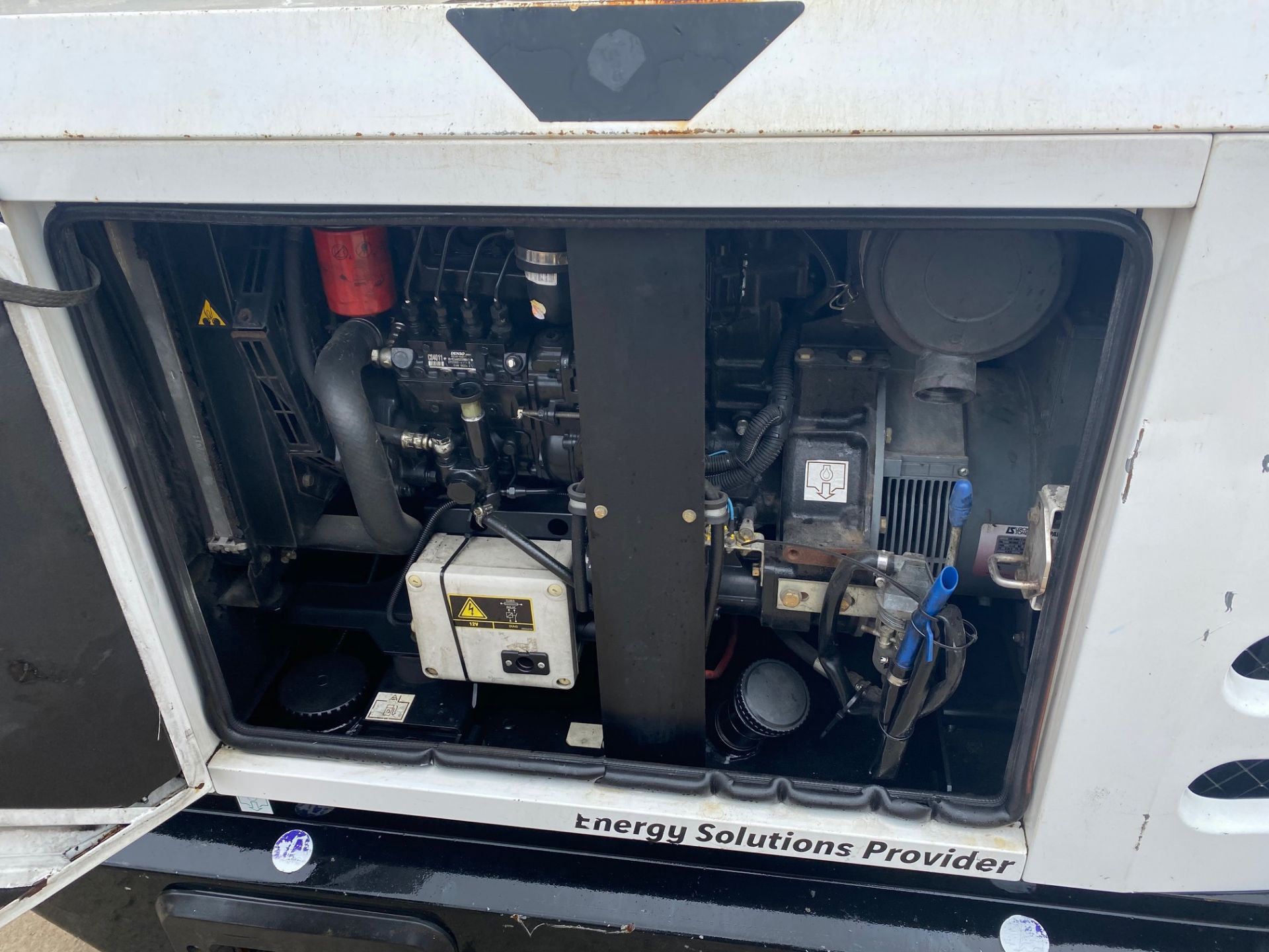 2013 SDMO R22 22 KVA SUPER SILENT DIESEL GENERATOR, 5100 HOURS, 240 AND 415V 3 PHASE *PLUS VAT* - Image 5 of 5