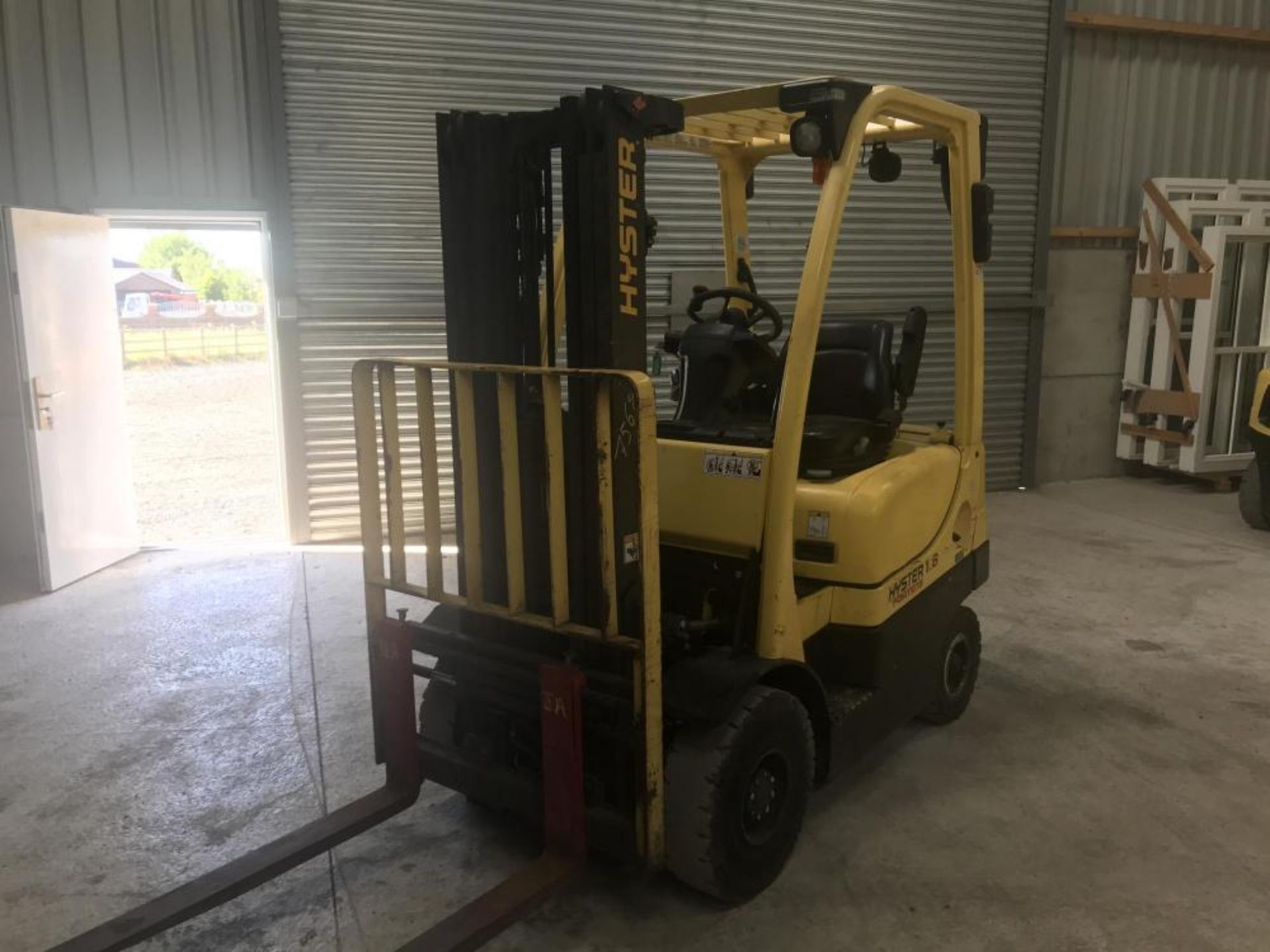 HYSTER 1.8 TON DIESEL FORKLIFT WITH SIDE SHIFT, GOOD WORKING CONDITION *PLUS VAT* - Image 3 of 8