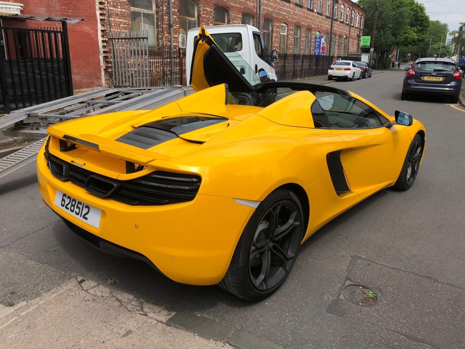 2012 MCLAREN MP4-12C SPIDER, 12,000 MILES LEFT HAND DRIVE SOLD WITH NOVA *NO VAT* - Image 3 of 13