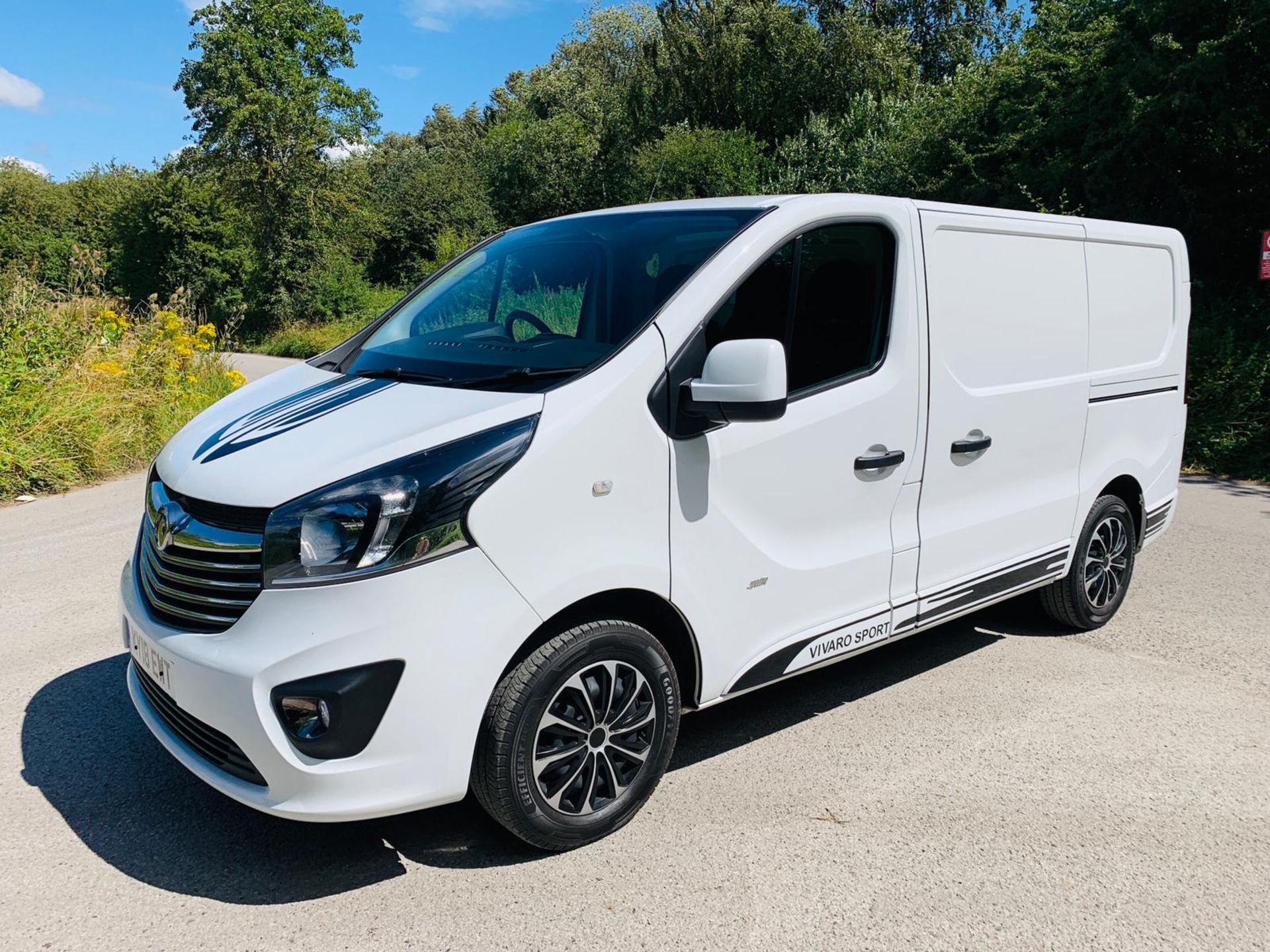 2018/18 REG VAUXHALL VIVARO L1H1 2700 SPORTIVE CDTI 1.6 PANEL VAN 120 BHP, SHOWING 0 FORMER KEEPERS - Image 3 of 23