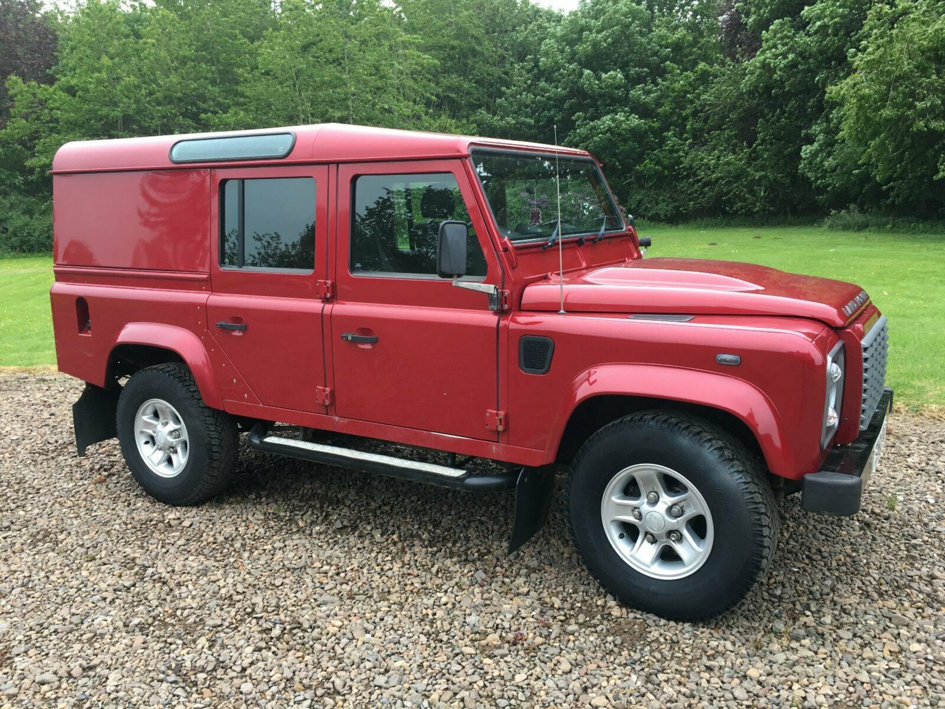 2013/63 REG LAND ROVER DEFENDER 110 TD XS UTILITY WAGON 2.2 DIESEL 125HP, SHOWING 2 FORMER KEEPERS