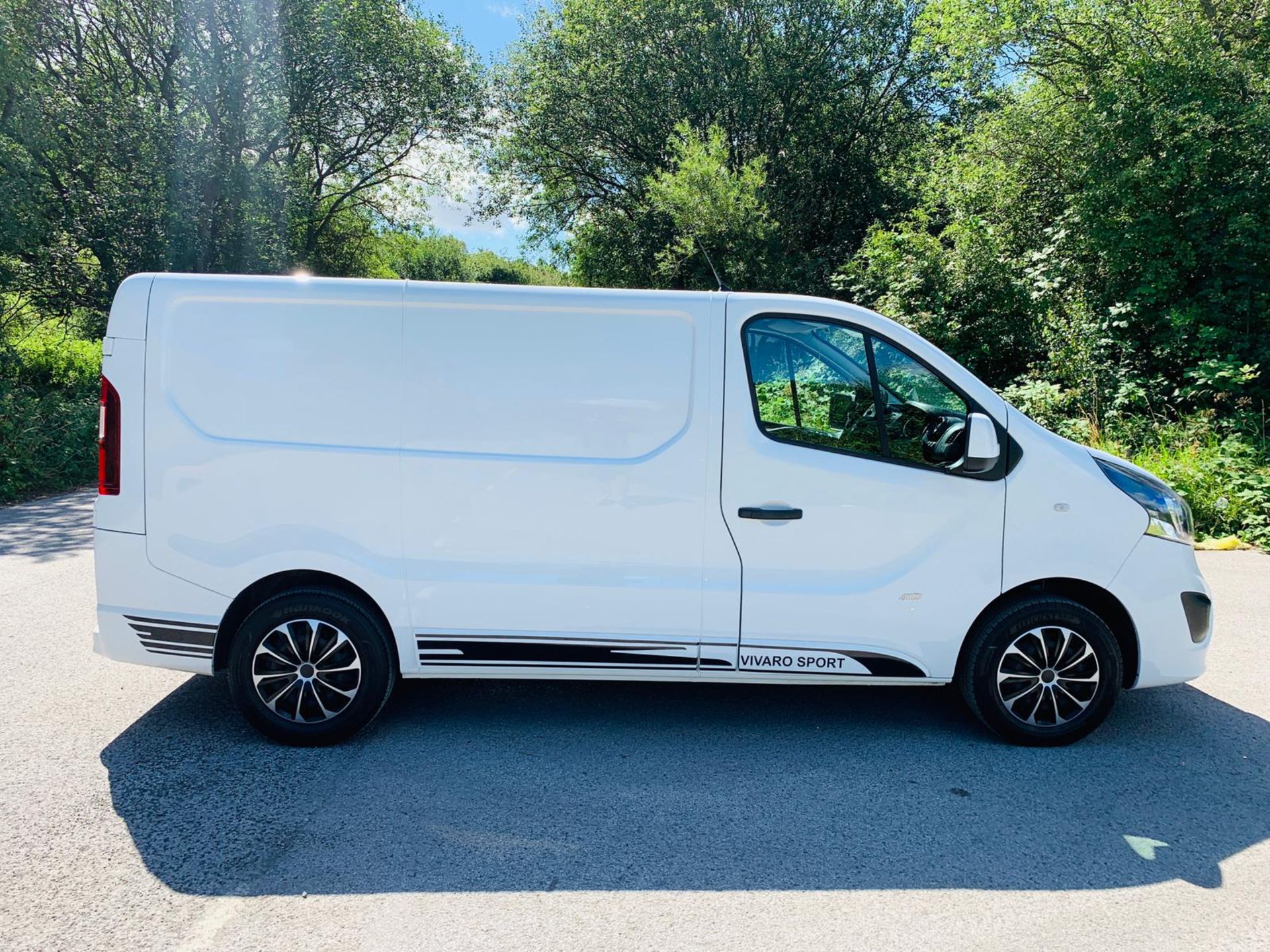 2018/18 REG VAUXHALL VIVARO L1H1 2700 SPORTIVE CDTI 1.6 PANEL VAN 120 BHP, SHOWING 0 FORMER KEEPERS - Image 7 of 23