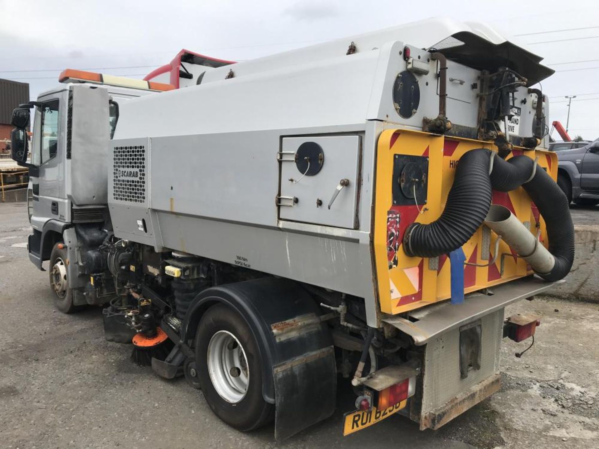 2008 IVECO EUROCARGO ML75E16K DAY SCARAB STREET CLEANSING SWEEPER LEFT HAND DRIVE, MANUAL GEARBOX - Image 4 of 13