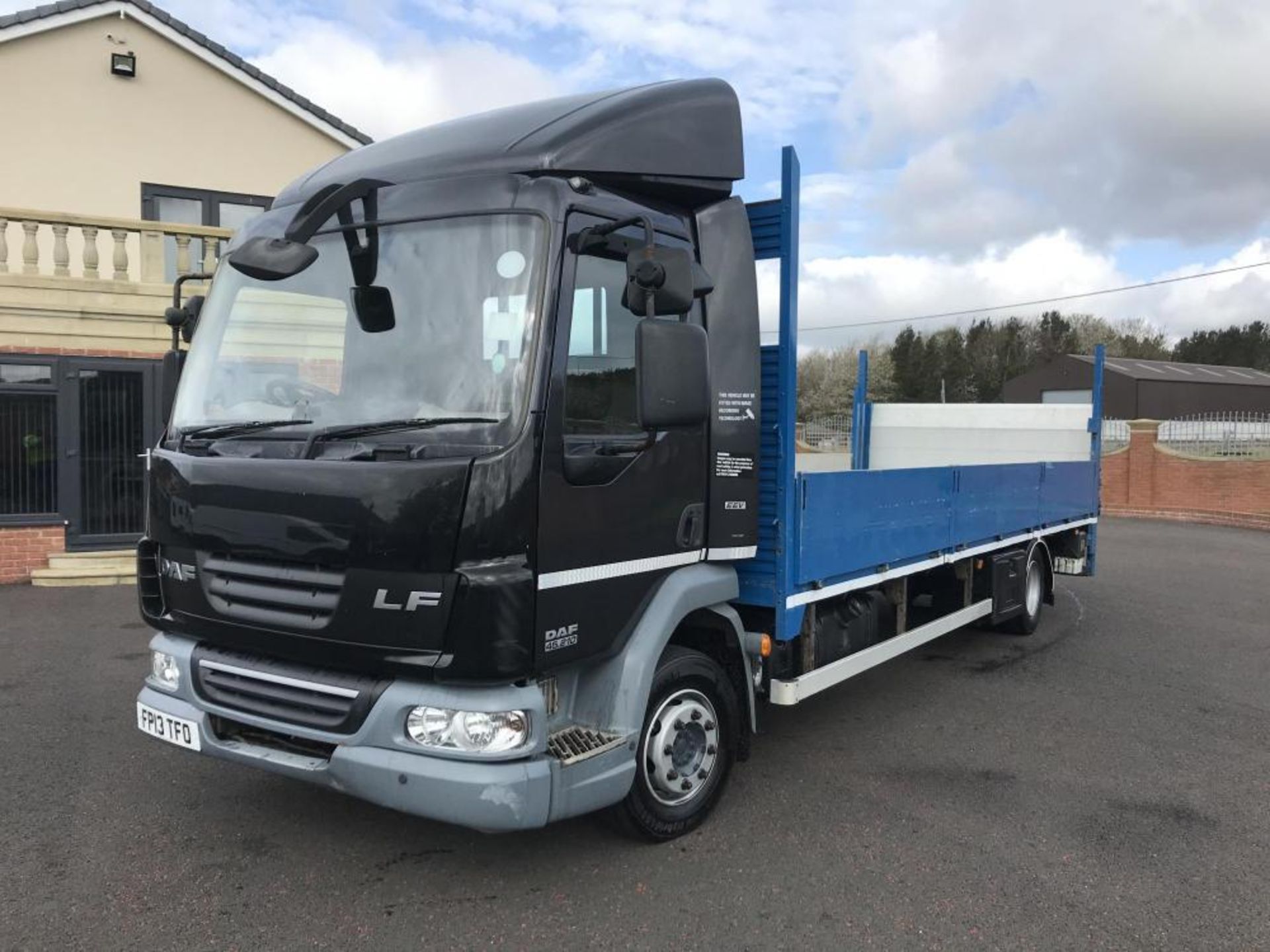 2013/13 REG DAF TRUCKS LF FA 45.210 12 TON ALLOY DROP SIDE TRUCK WITH TAIL LIFT 23FT AIR SUSPENSION - Image 5 of 14