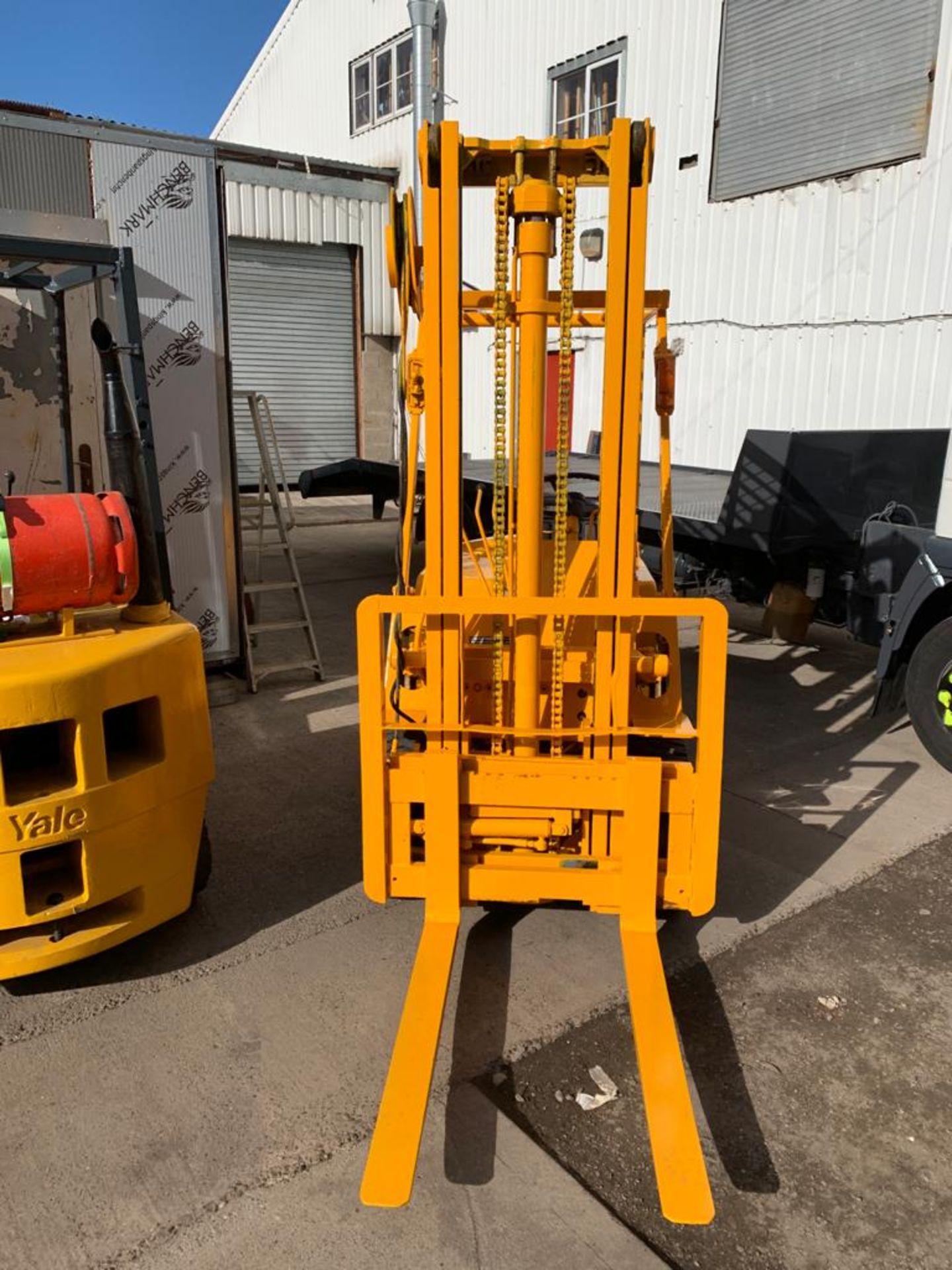 MITSUBISHI FG15 1.4 TON CAPACITY YELLOW PETROL FORKLIFT, RUNS, WORKS, LIFTS, 1694 HOURS *PLUS VAT* - Image 3 of 15