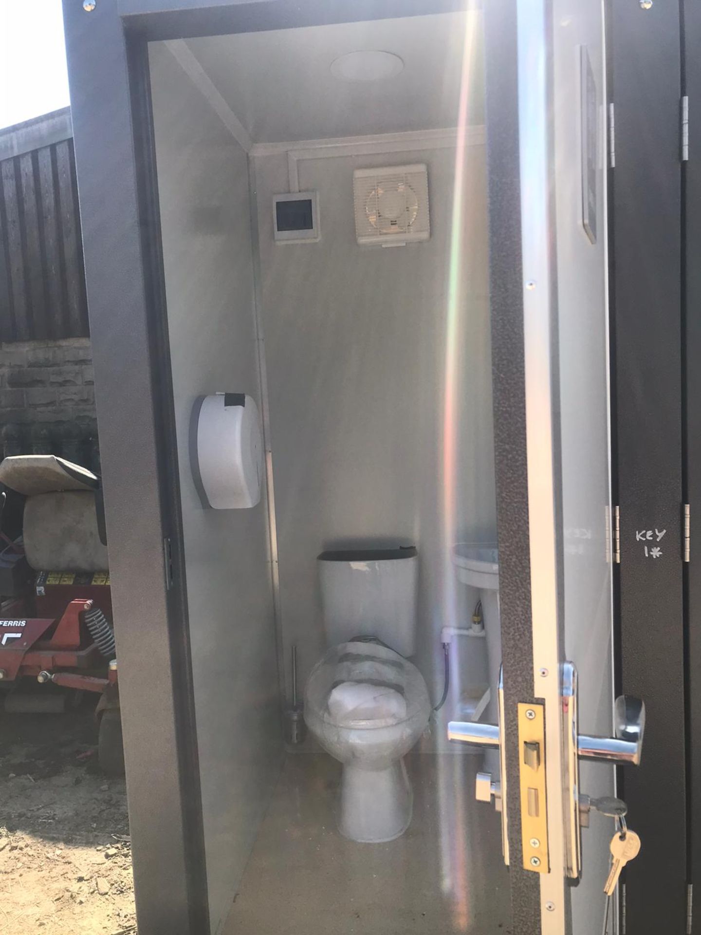 DOUBLE TOILET BLOCK, BRAND NEW AND UNUSED *PLUS VAT* - Image 2 of 4