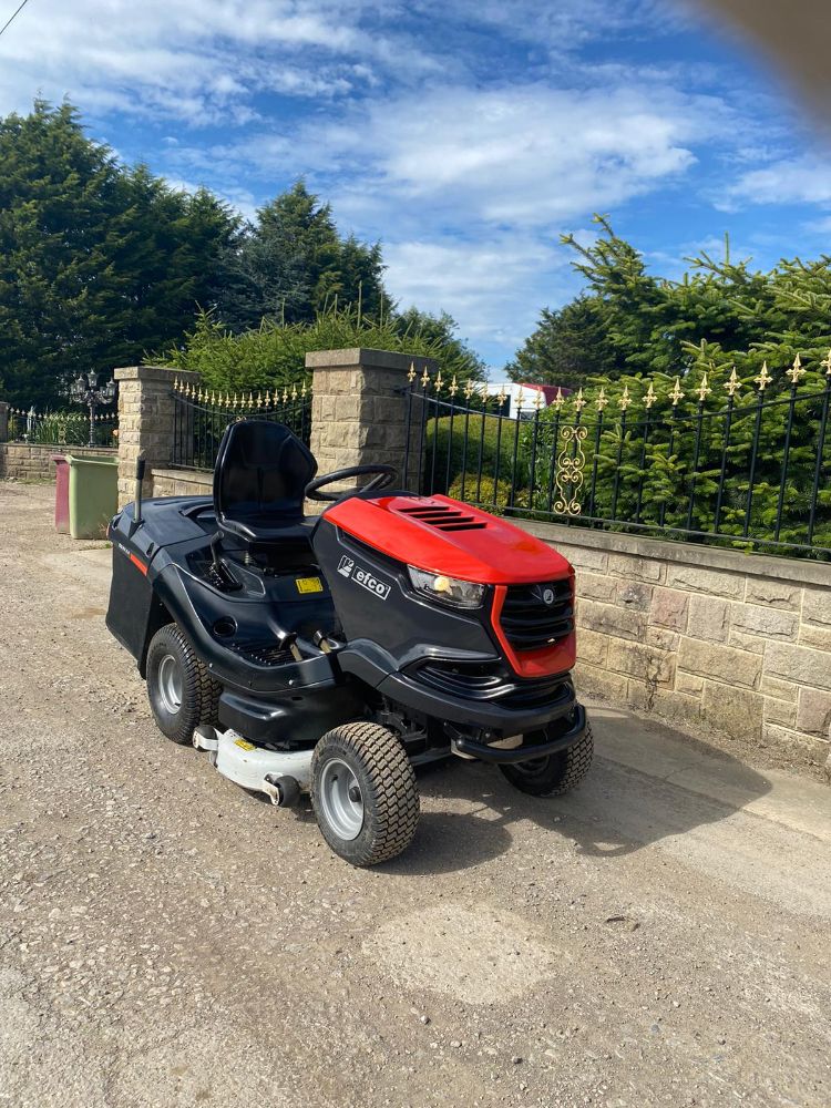 EFCO 106/24 LAWN MOWER, ISEKI TRACTOR WITH SALT SPREADER, BRAND NEW ATTACHMENTS, MOWERS, BOBCAT, JCB, VANS, FORKLIFTS ETC ENDS 7pm THURSDAY!