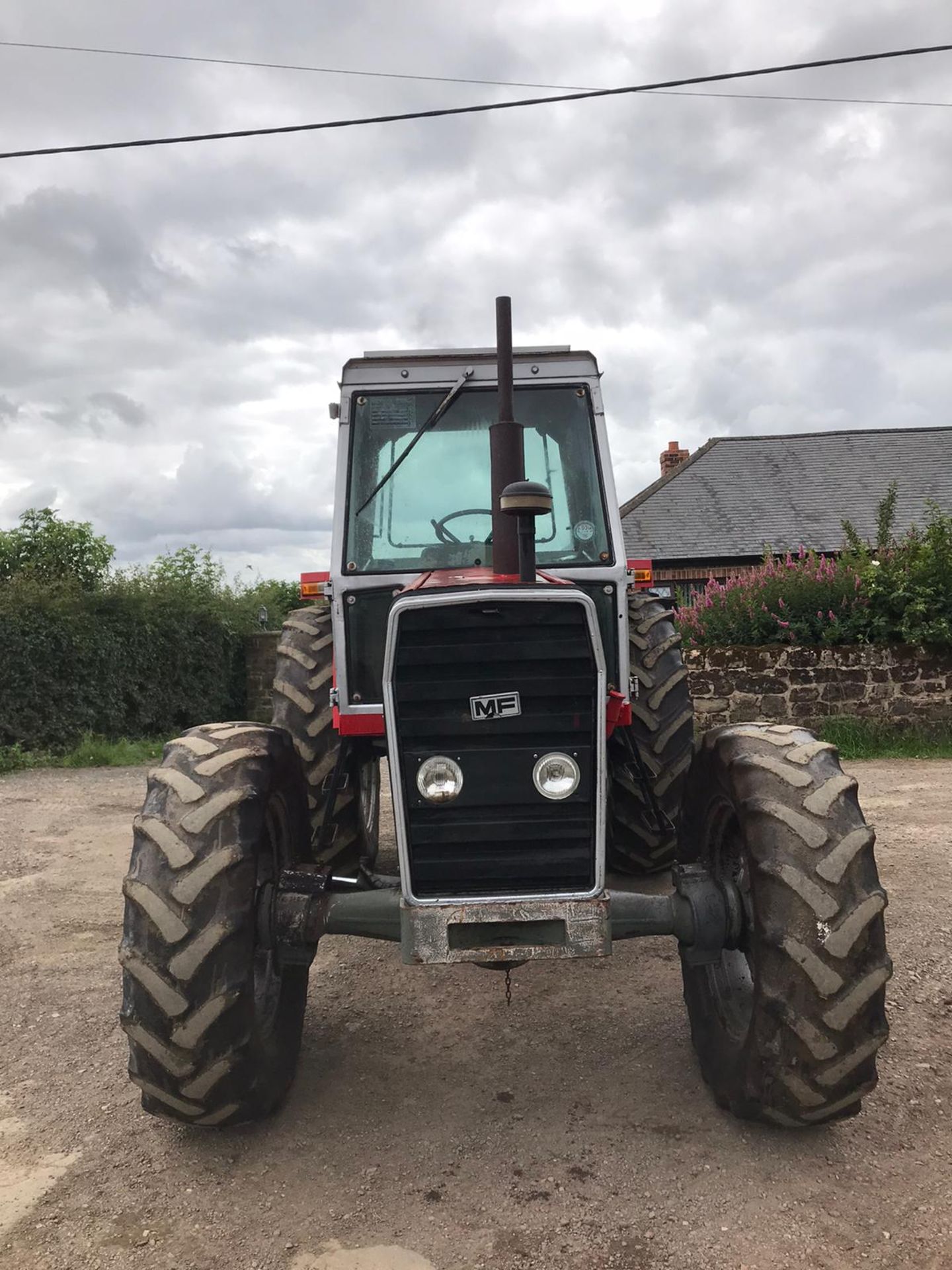 MASSEY FERGUSON 698 TRACTOR, RUNS AND DRIVES *PLUS VAT* - Image 2 of 5