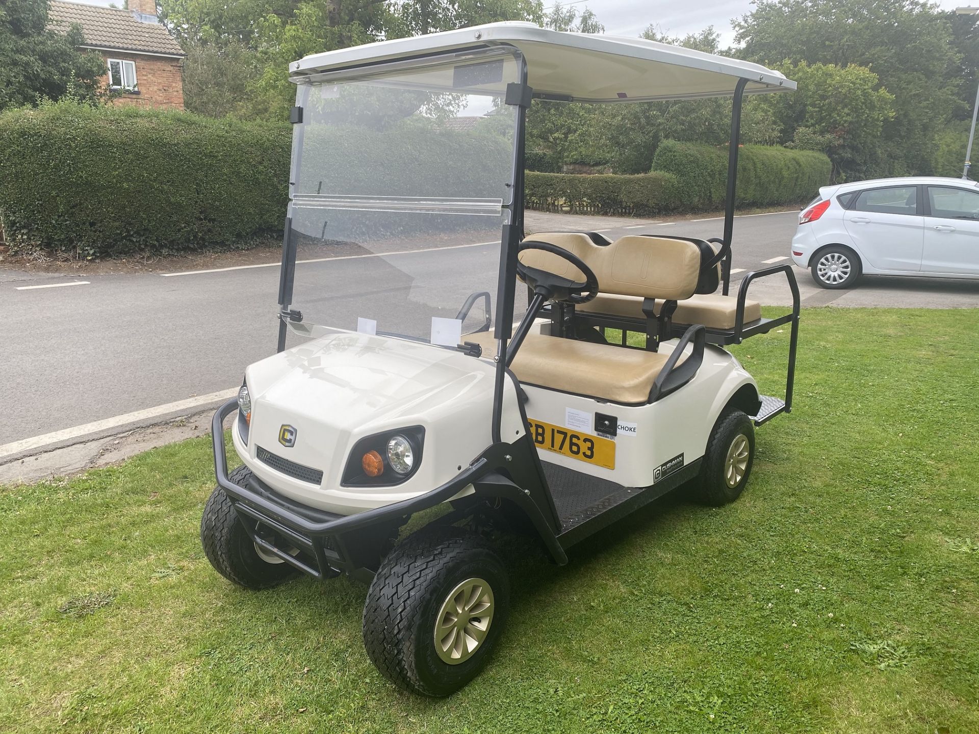 CUSHMAN EZGO 2 + 2 PETROL GOLF BUGGY, NEW JULY 2018, ONLY 106 HOURS FROM NEW, 4 SEATER *PLUS VAT* - Image 4 of 9