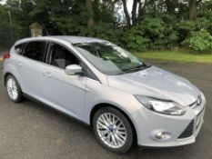 2013/13 REG FORD FOCUS ZETEC 105 1.6 PETROL SILVER 5 DOOR HATCHBACK, SHOWING 1 FORMER KEEPER *NO VAT