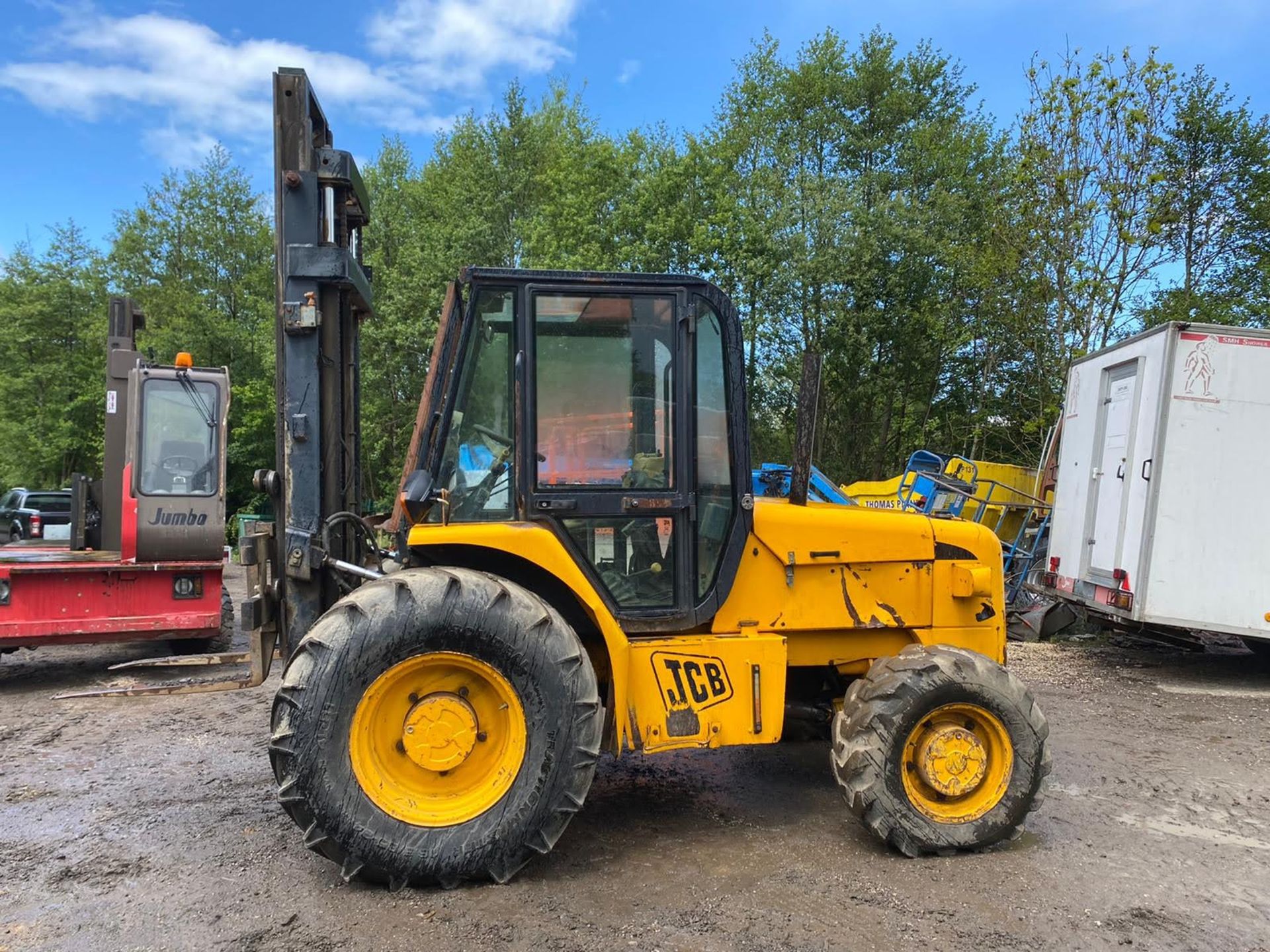 JCB 926 ROUGH TERRAIN FORKLIFT 4 WHEEL DRIVE, RUNS, WORKS AND LIFTS, YEAR 2003 *PLUS VAT* - Image 3 of 7