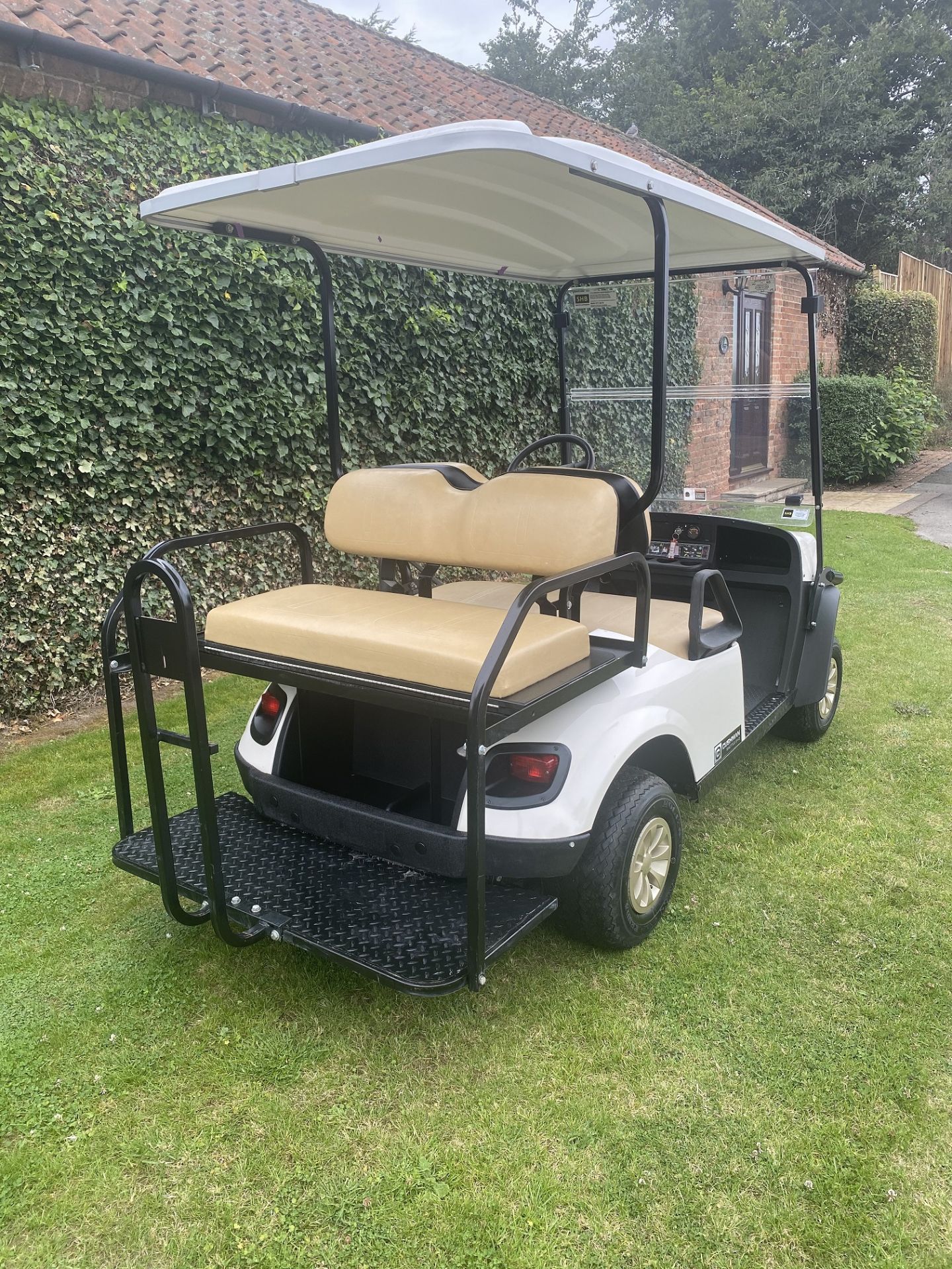 CUSHMAN EZGO 2 + 2 PETROL GOLF BUGGY, NEW JULY 2018, ONLY 106 HOURS FROM NEW, 4 SEATER *PLUS VAT* - Image 9 of 9