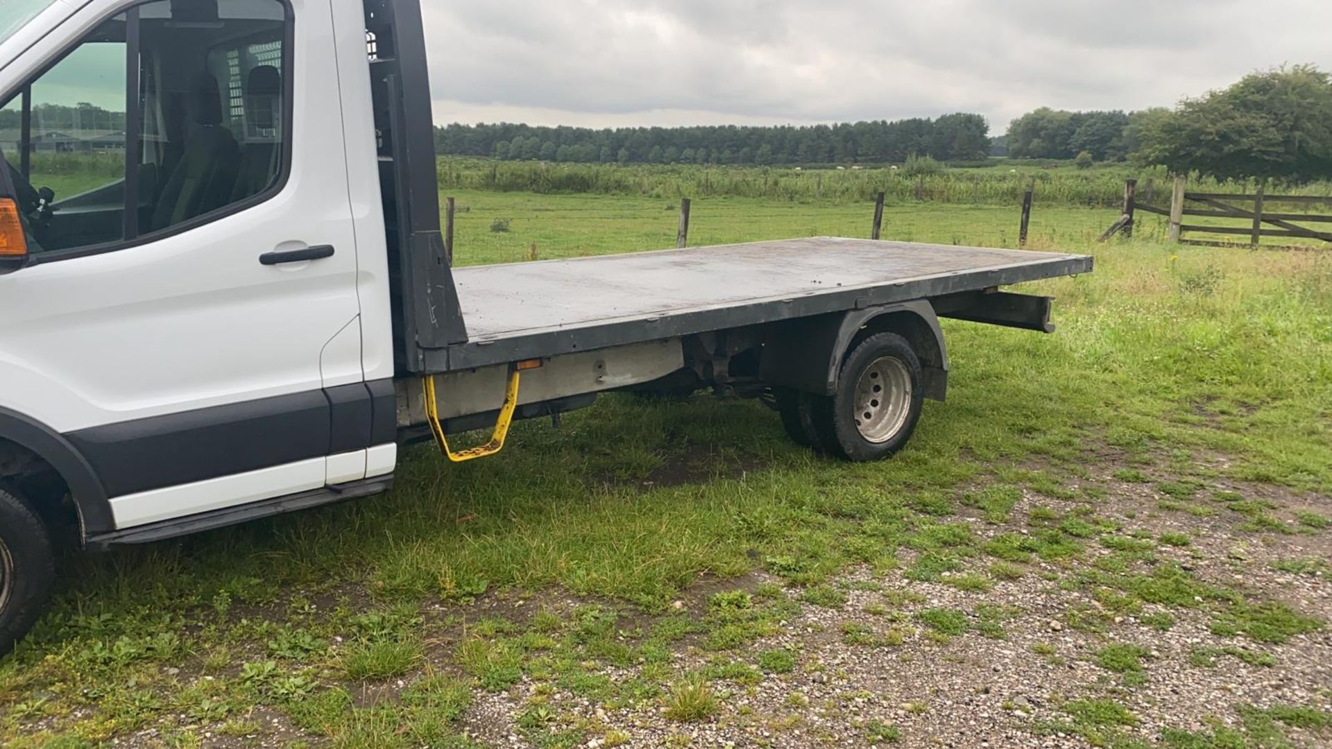 2016/16 REG FORD TRANSIT 155 T350 RWD FLATBED 2.2 DIESEL WHITE, SHOWING 0 FORMER KEEPERS *NO VAT* - Image 4 of 10