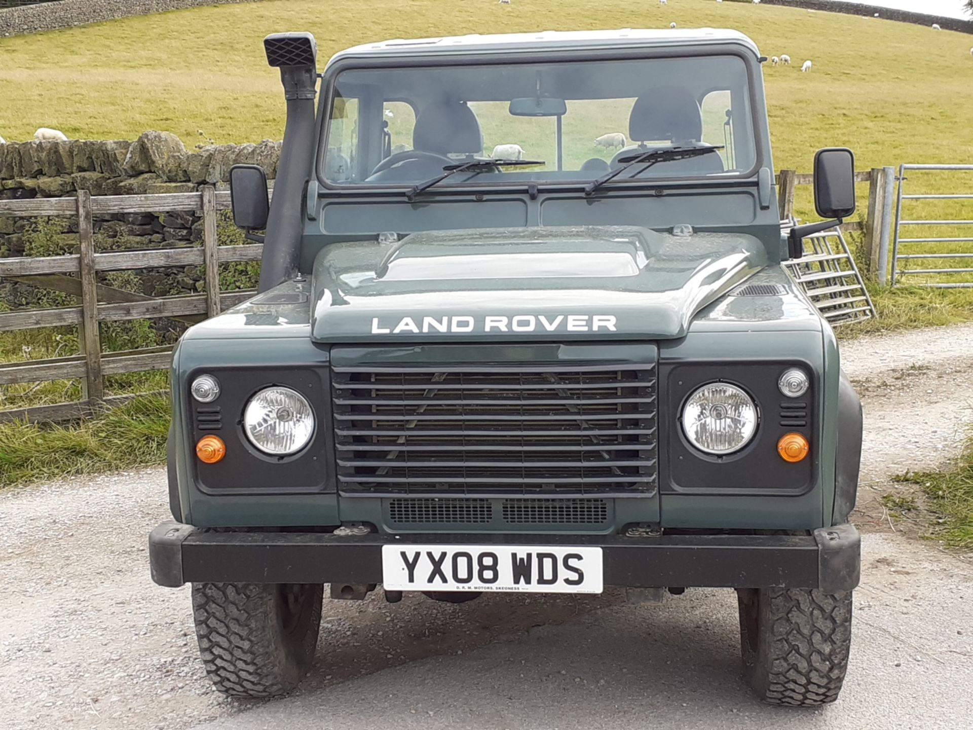 2008/08 REG LAND ROVER DEFENDER 110 SINGLE CAB LWB PICK-UP 2.4 DIESEL, SHOWING 2 FORMER KEEPERS - Image 3 of 11