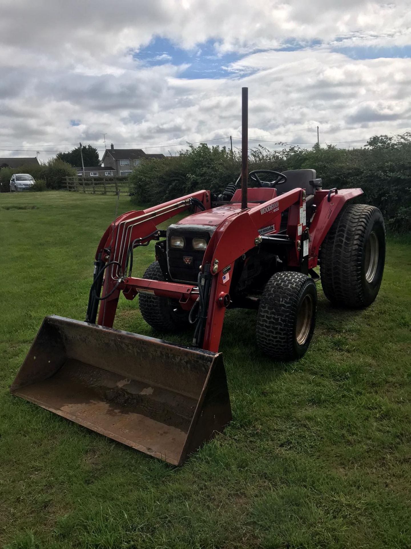 MASSEY FERGUSON 1250 TRACTOR WITH LOADER, RUNS, DRIVES AND DIGS *PLUS VAT* - Image 3 of 5