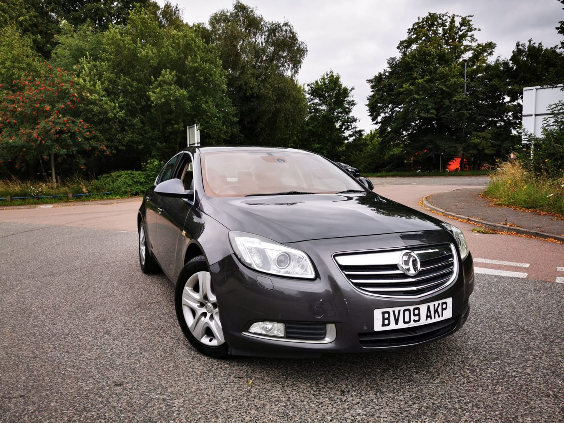 2009/09 REG VAUXHALL INSIGNIA ELITE NAV CDTI 2.0 DIESEL AUTO 4 DOOR SALOON, SHOWING 3 FORMER KEEPERS