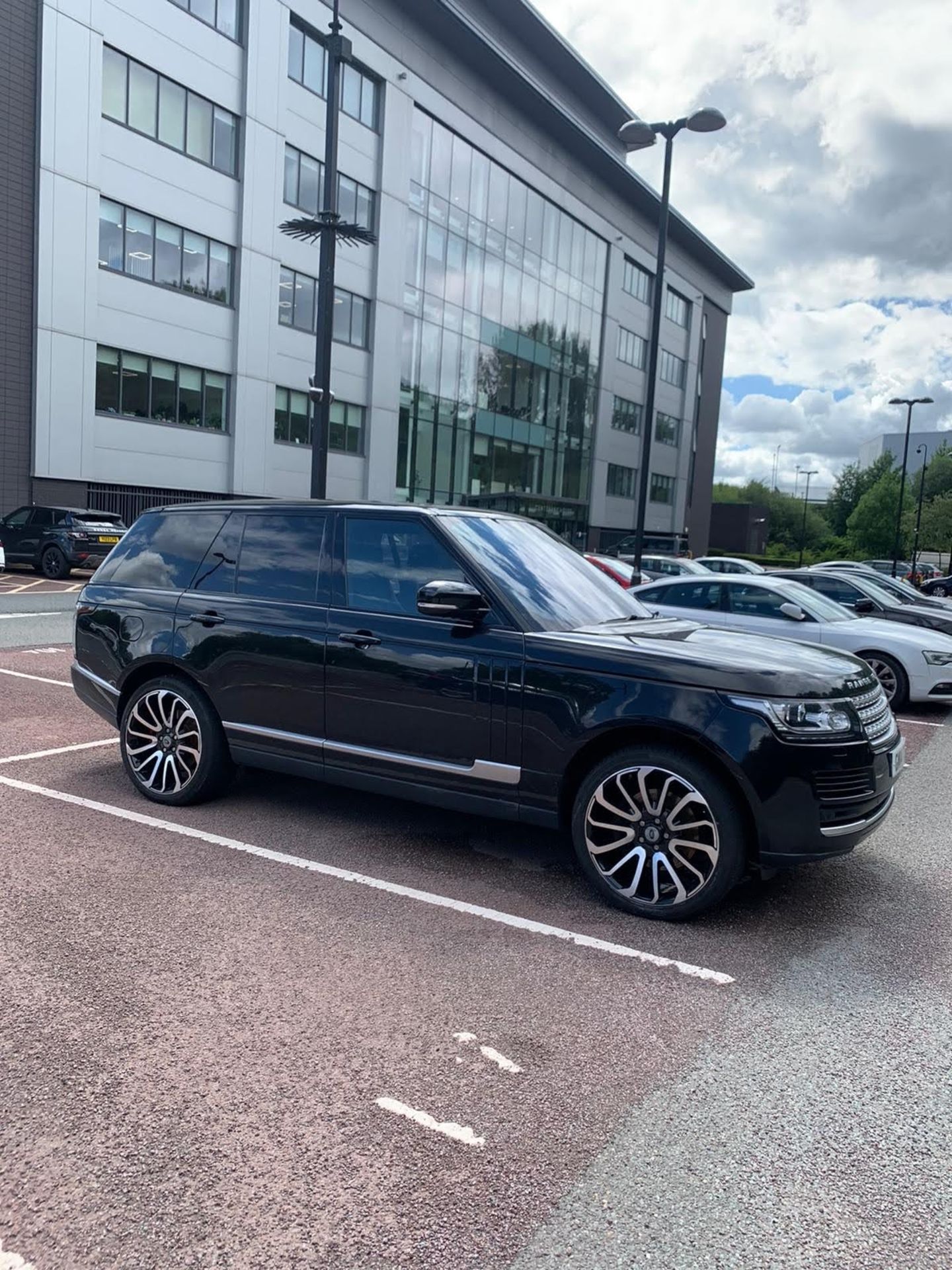 2014/14 REG LAND ROVER RANGE ROVER VOGUE TDV6 AUTOMATIC 3.0 DIESEL, SHOWING 2 FORMER KEEPERS *NO VAT