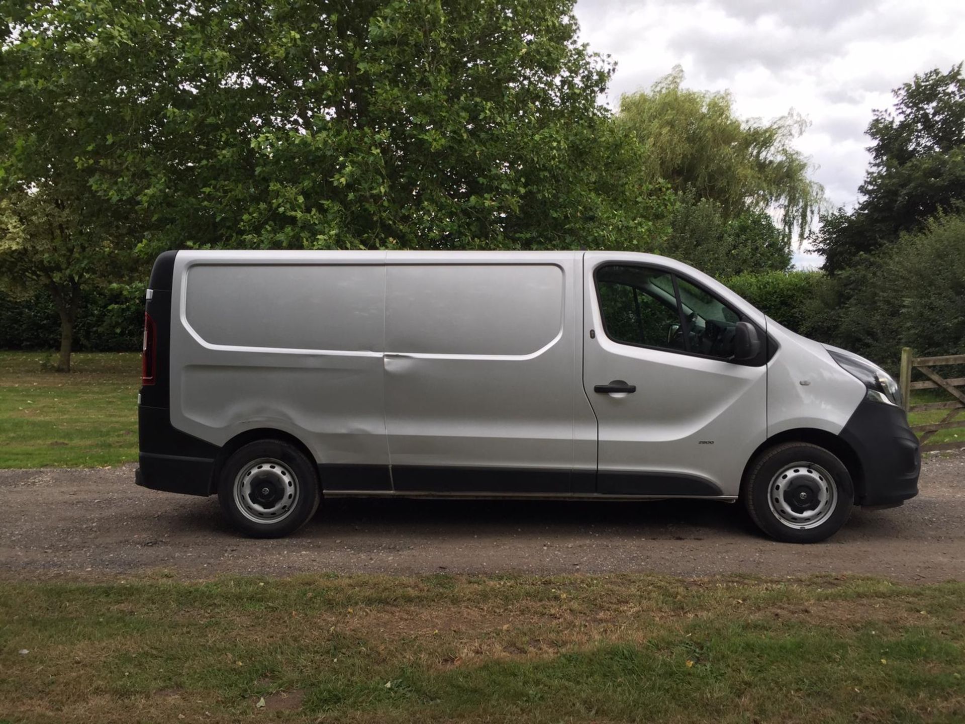 2015/15 REG VAUXHALL VIVARO 2900 CDTI ECOFLEX 1.6 DIESEL GREY PANEL VAN, SHOWING 1 FORMER KEEPER - Image 8 of 14