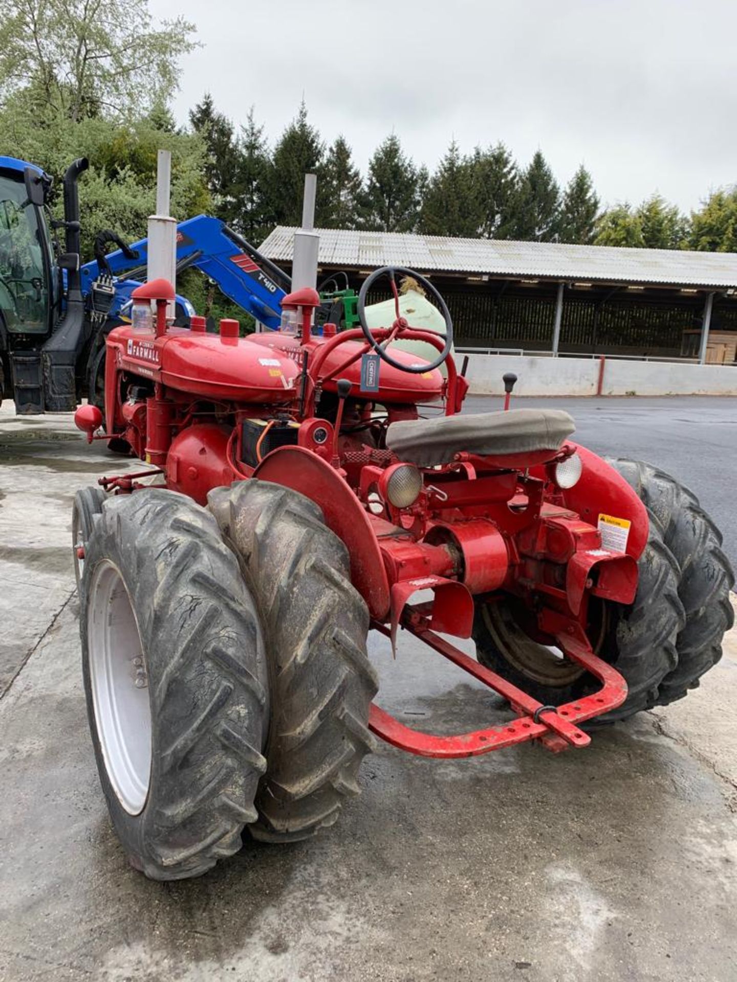 McCORMICK FARMALL A SERIES TWIN POWER TRACTOR, RUNS, DRIVES AND WORKS *PLUS VAT* - Image 5 of 9