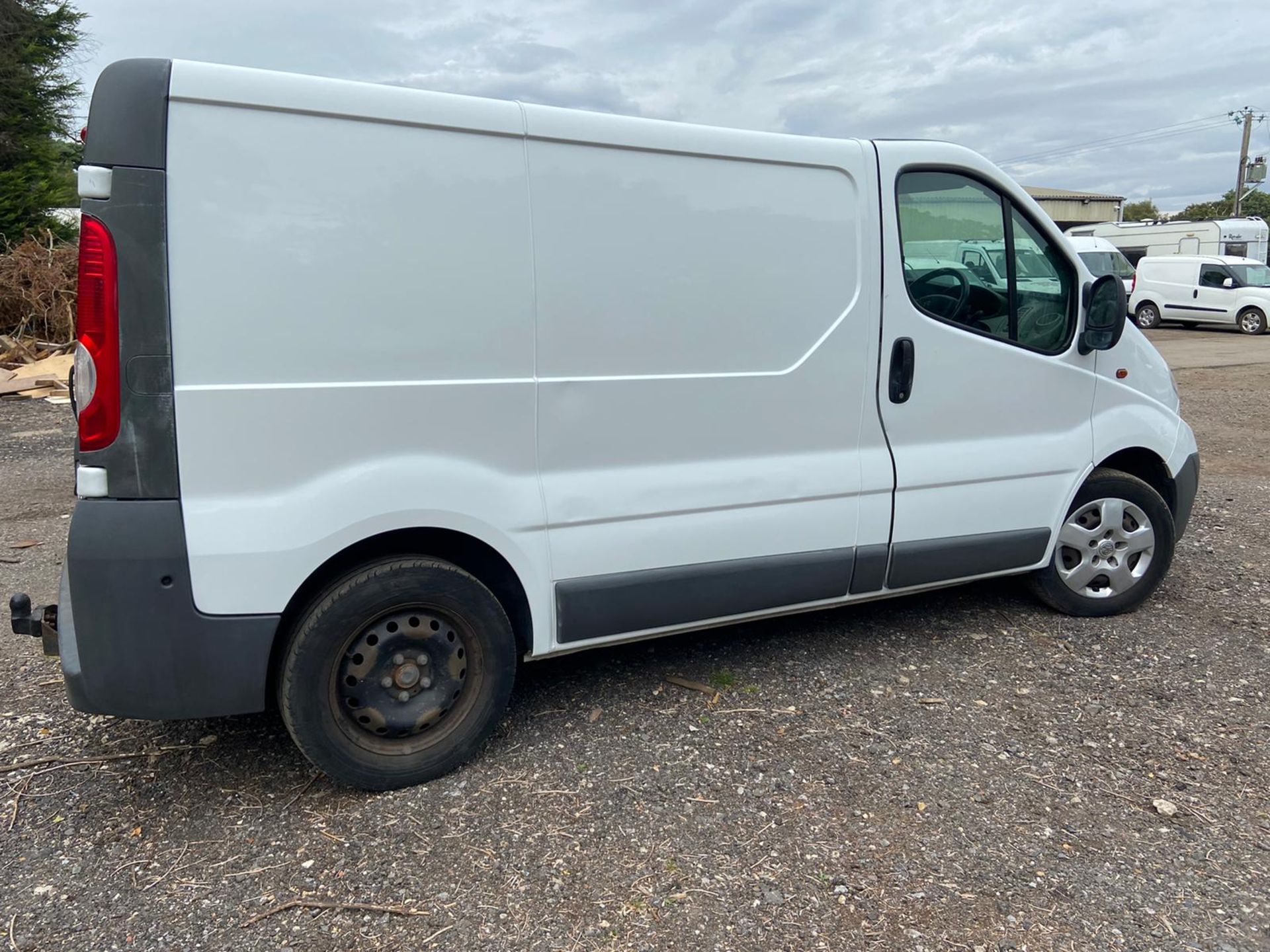 2012/12 REG VAUXHALL VIVARO 2700 CDTI 113 SWB 2.0 DIESEL WHITE PANEL VAN, SHOWING 2 FORMER KEEPERS - Image 7 of 11