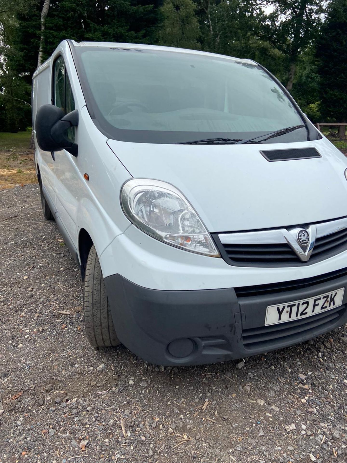 2012/12 REG VAUXHALL VIVARO 2700 CDTI 113 SWB 2.0 DIESEL WHITE PANEL VAN, SHOWING 2 FORMER KEEPERS - Image 2 of 11