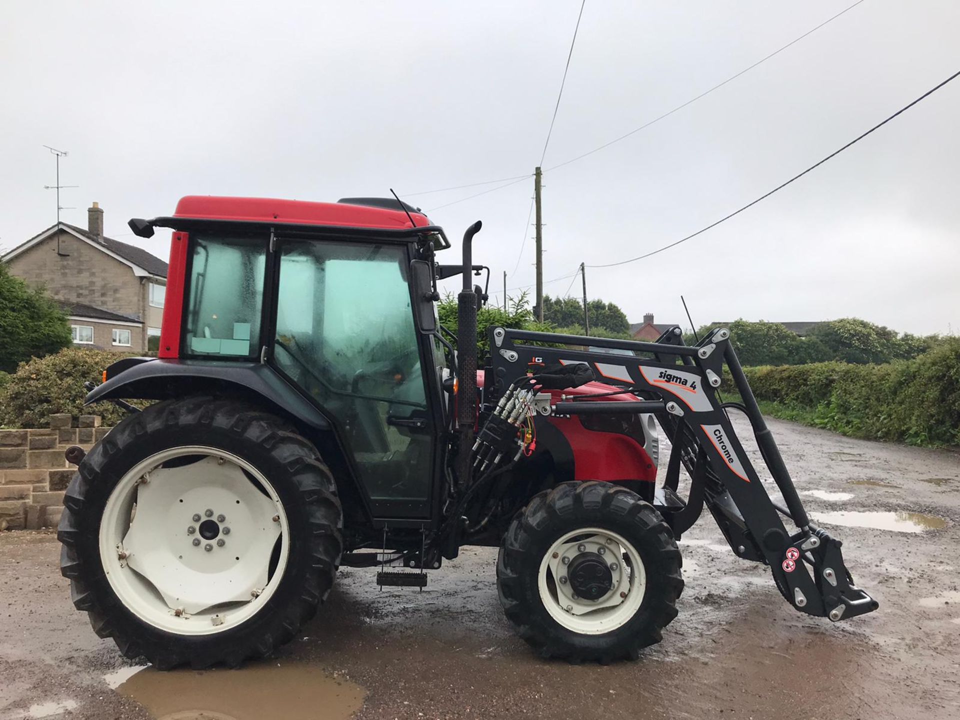 2017/67 REG VALTRA A73 TRACTOR WITH LOADER, RUNS, DRIVES AND LIFTS, SHOWING 550 HOURS *PLUS VAT*