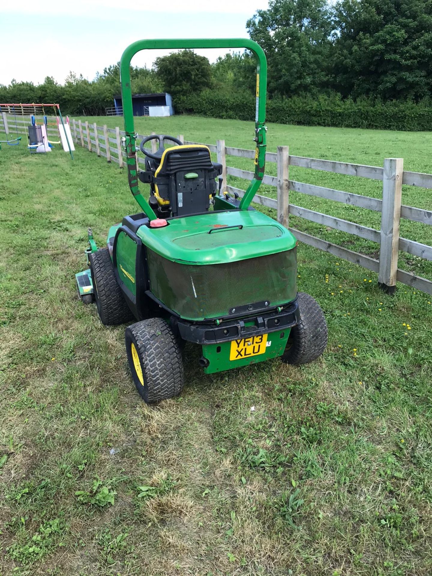 JOHN DEERE 1445 RIDE ON MOWER, UP FRONT ROTARY DECK, YEAR 2012 (REGISTERED IN 2013) EX COUNCIL - Image 4 of 10