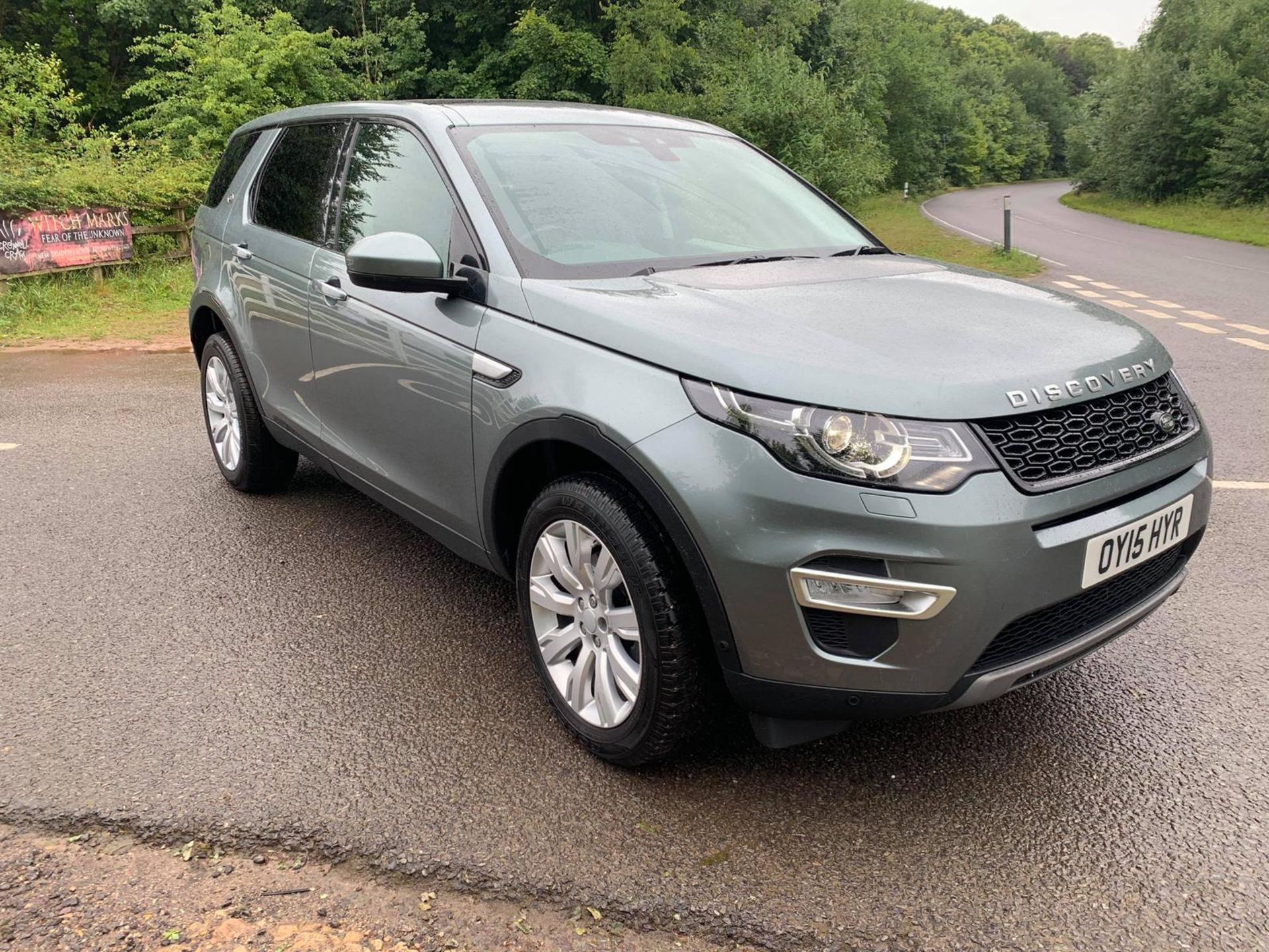 2015/15 REG LAND ROVER DISCOVERY SPORT SD4 HSE LUXURY 2.2 DIESEL AUTOMATIC, SHOWING 2 FORMER KEEPERS - Image 2 of 17