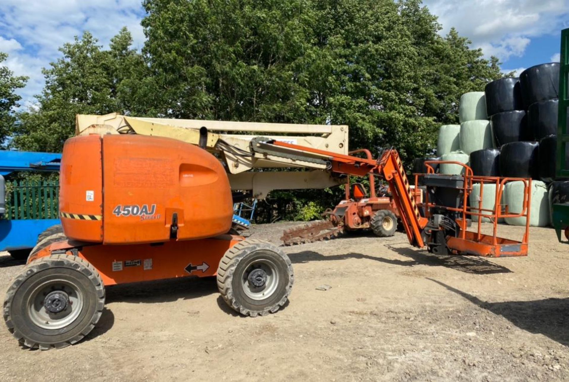 2007 JLG 450AJ SERIES II LIFT, RUNS, DRIVES AND LIFTS, SHOWING 2550 HOURS, 4X4 *PLUS VAT*