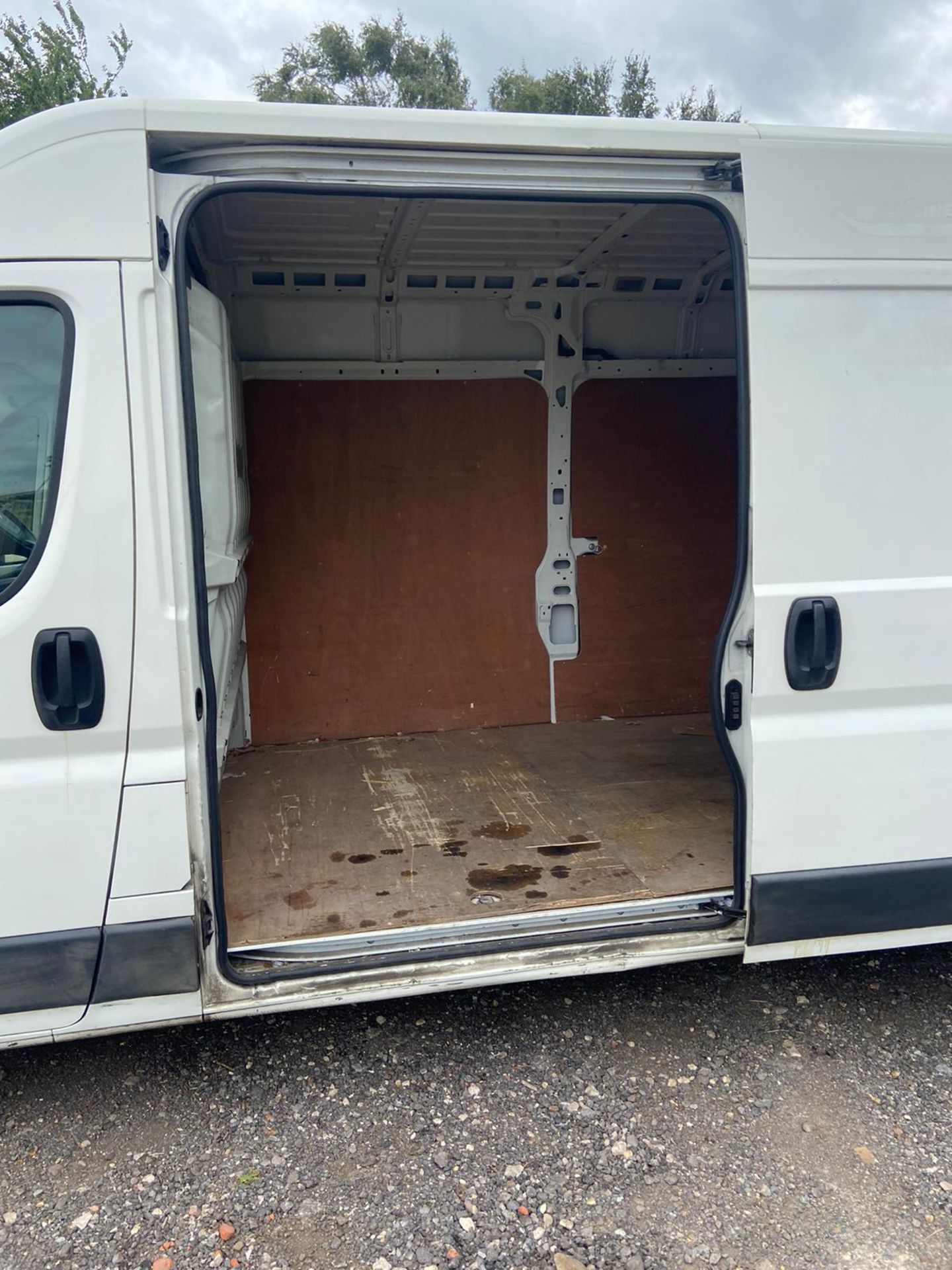 2017/17 REG CITROEN RELAY 35 L3H2 ENTERPRISE BLUE HDI 2.0 PANEL VAN 130HP, SHOWING 0 FORMER KEEPERS - Image 8 of 11