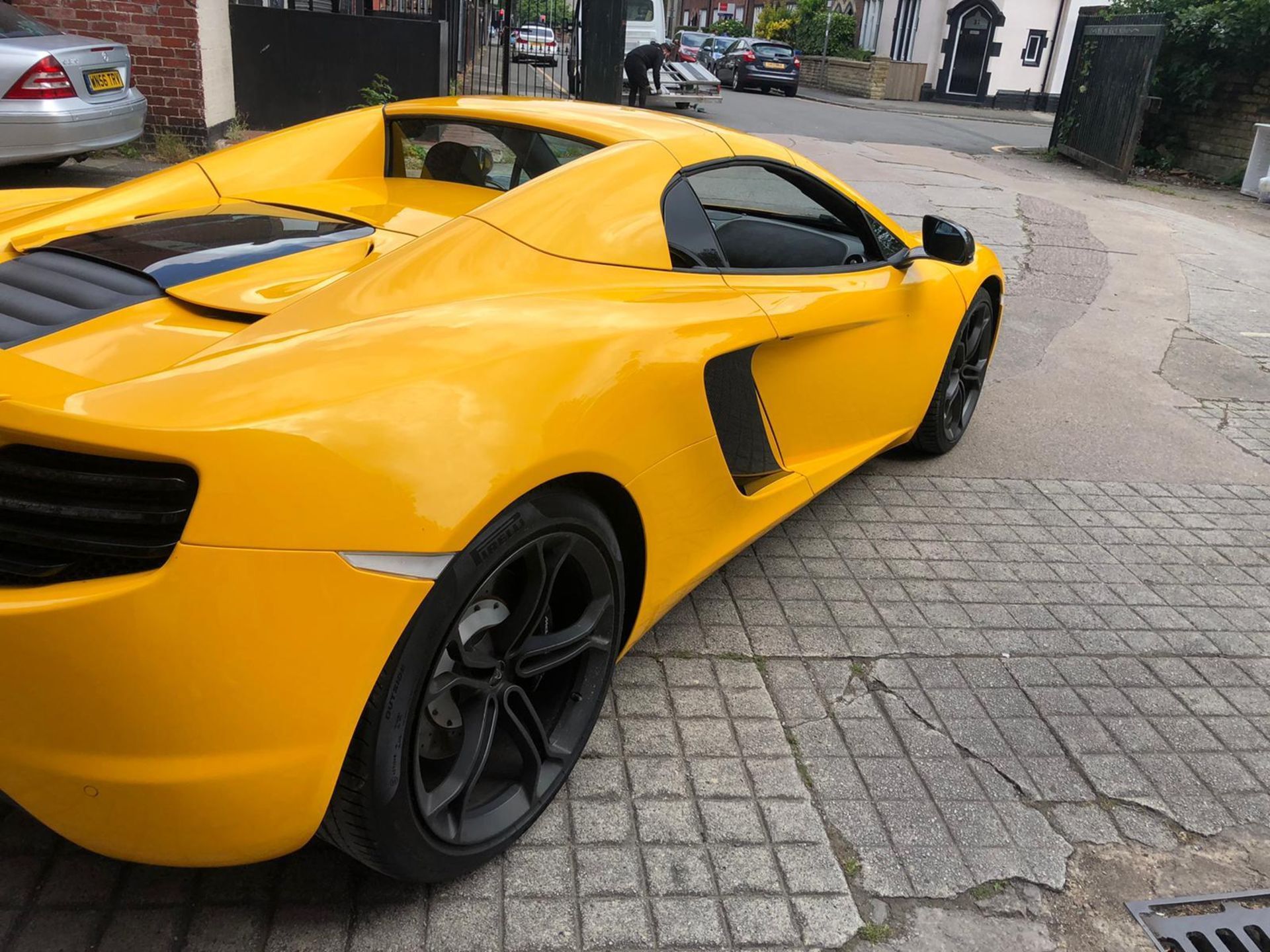 2012 MCLAREN MP4-12C SPIDER, 12,000 MILES LEFT HAND DRIVE SOLD WITH NOVA *NO VAT* - Image 2 of 13