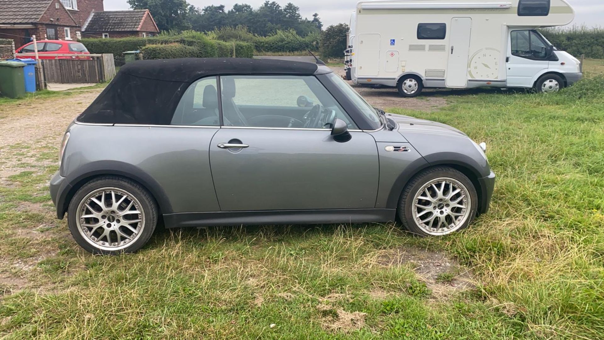 2006/56 REG MINI COOPER S 1.6 PETROL GREY CONVERTIBLE *NO VAT* - Image 8 of 17