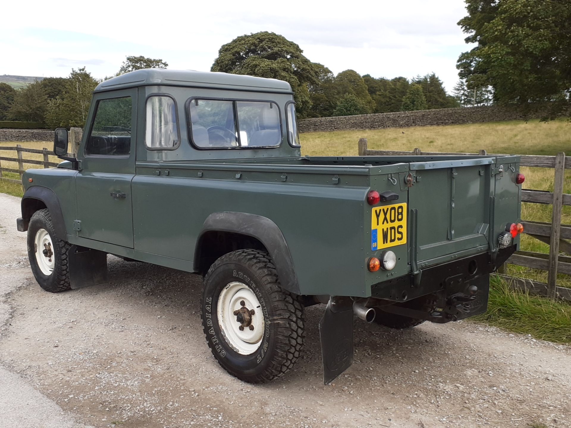 2008/08 REG LAND ROVER DEFENDER 110 SINGLE CAB LWB PICK-UP 2.4 DIESEL, SHOWING 2 FORMER KEEPERS - Image 7 of 11